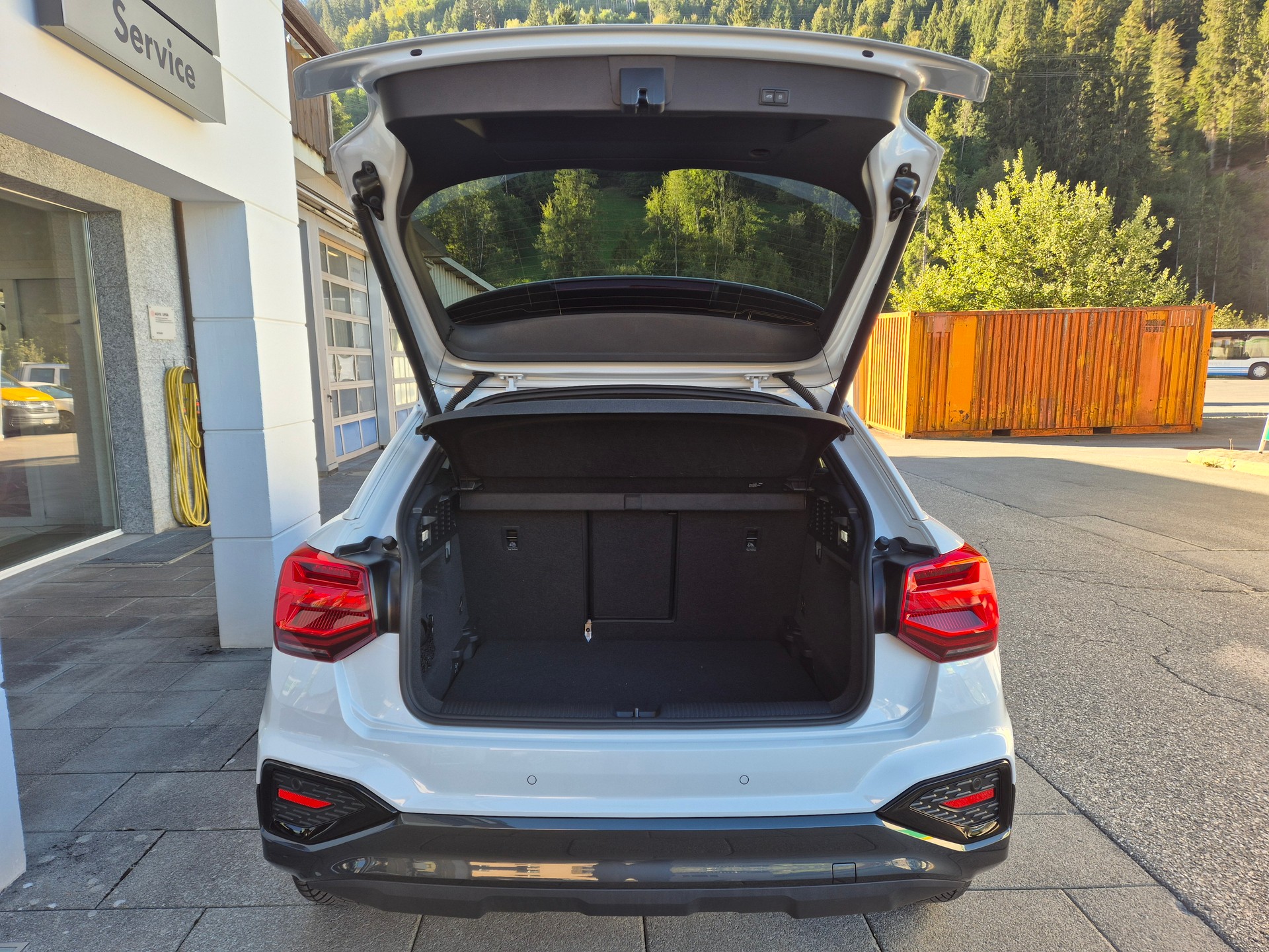 AUDI Q2 40 TFSI advanced Attraction quattro S-tronic-image-13