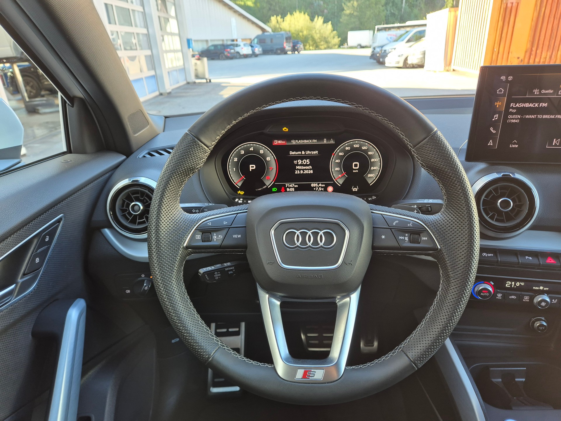AUDI Q2 40 TFSI advanced Attraction quattro S-tronic-image-10