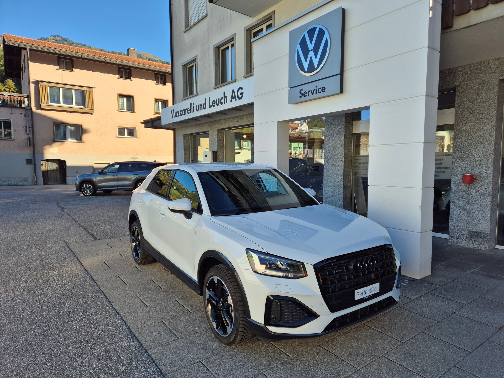 AUDI Q2 40 TFSI advanced Attraction quattro S-tronic-image-1