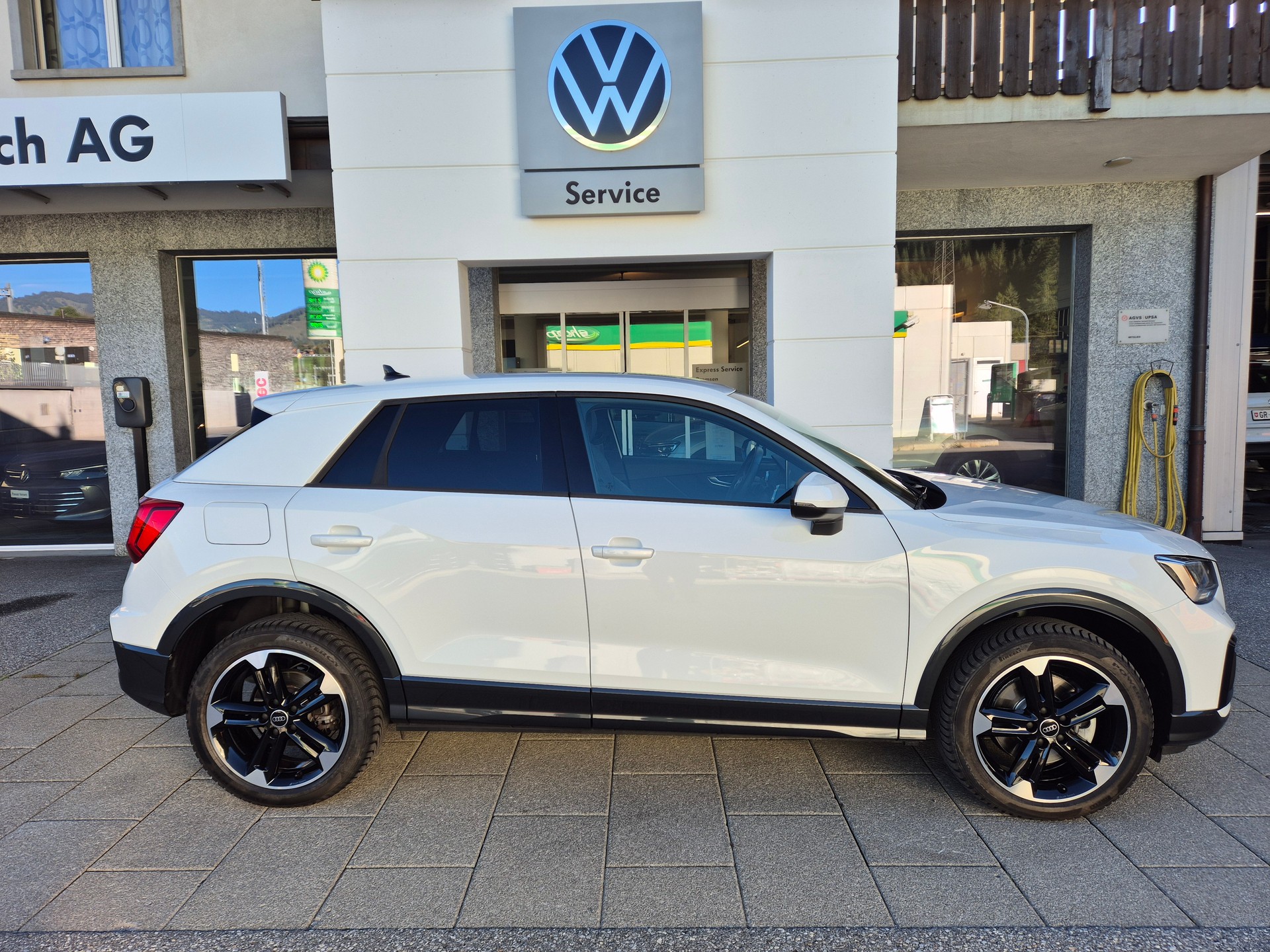 AUDI Q2 40 TFSI advanced Attraction quattro S-tronic-image-3