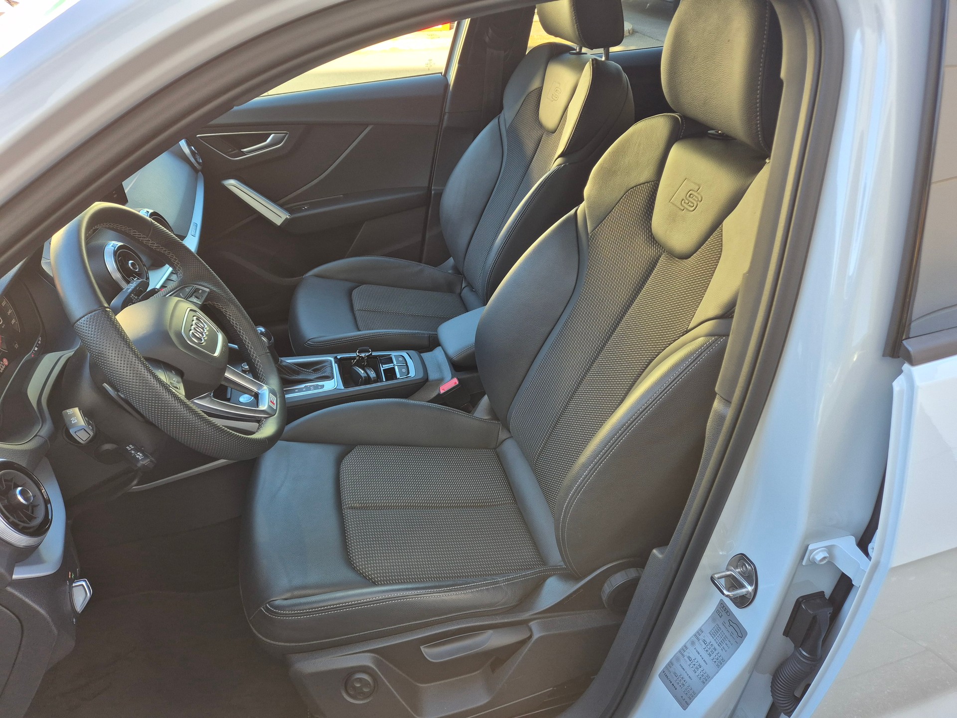 AUDI Q2 40 TFSI advanced Attraction quattro S-tronic-image-7