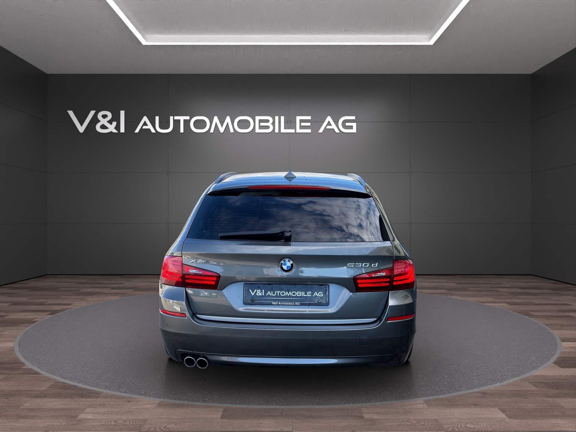 BMW 530d Touring xDrive Modern Line Steptronic-image-5