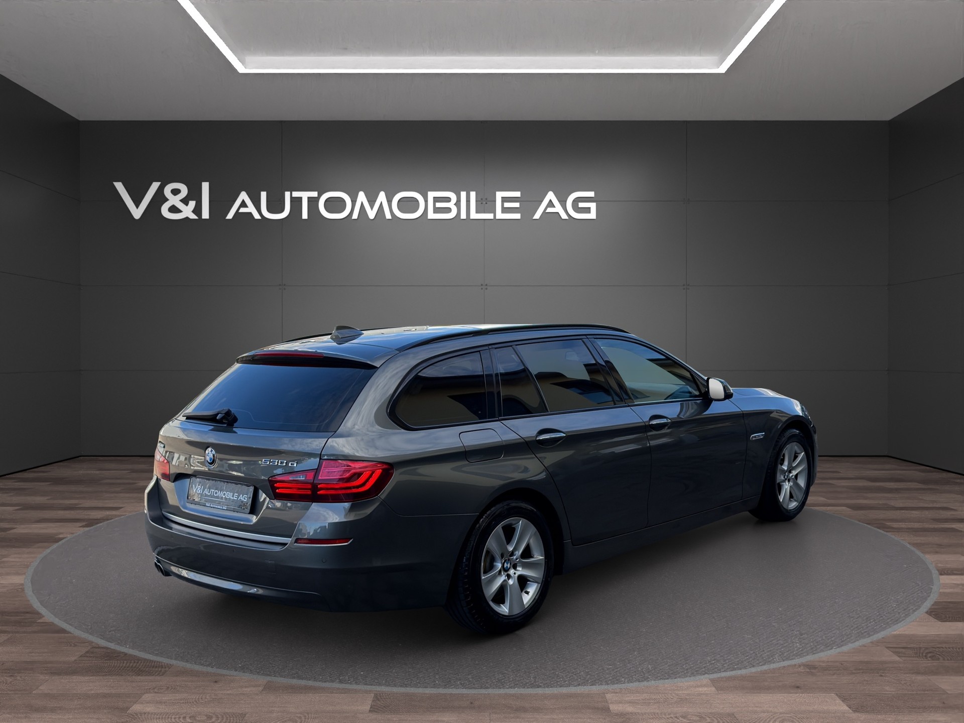 BMW 530d Touring xDrive Modern Line Steptronic-image-3