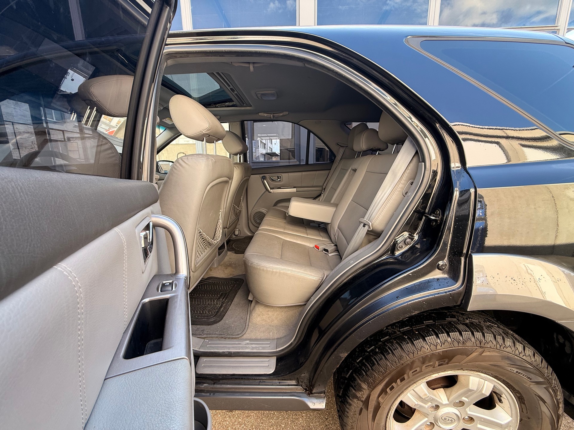 KIA Sorento 3.5 V6 Executive *Aus erster Hand *Sehr gut Fahrbar *Leder *Automat *Klimaautomatik *Tempomat-image-13