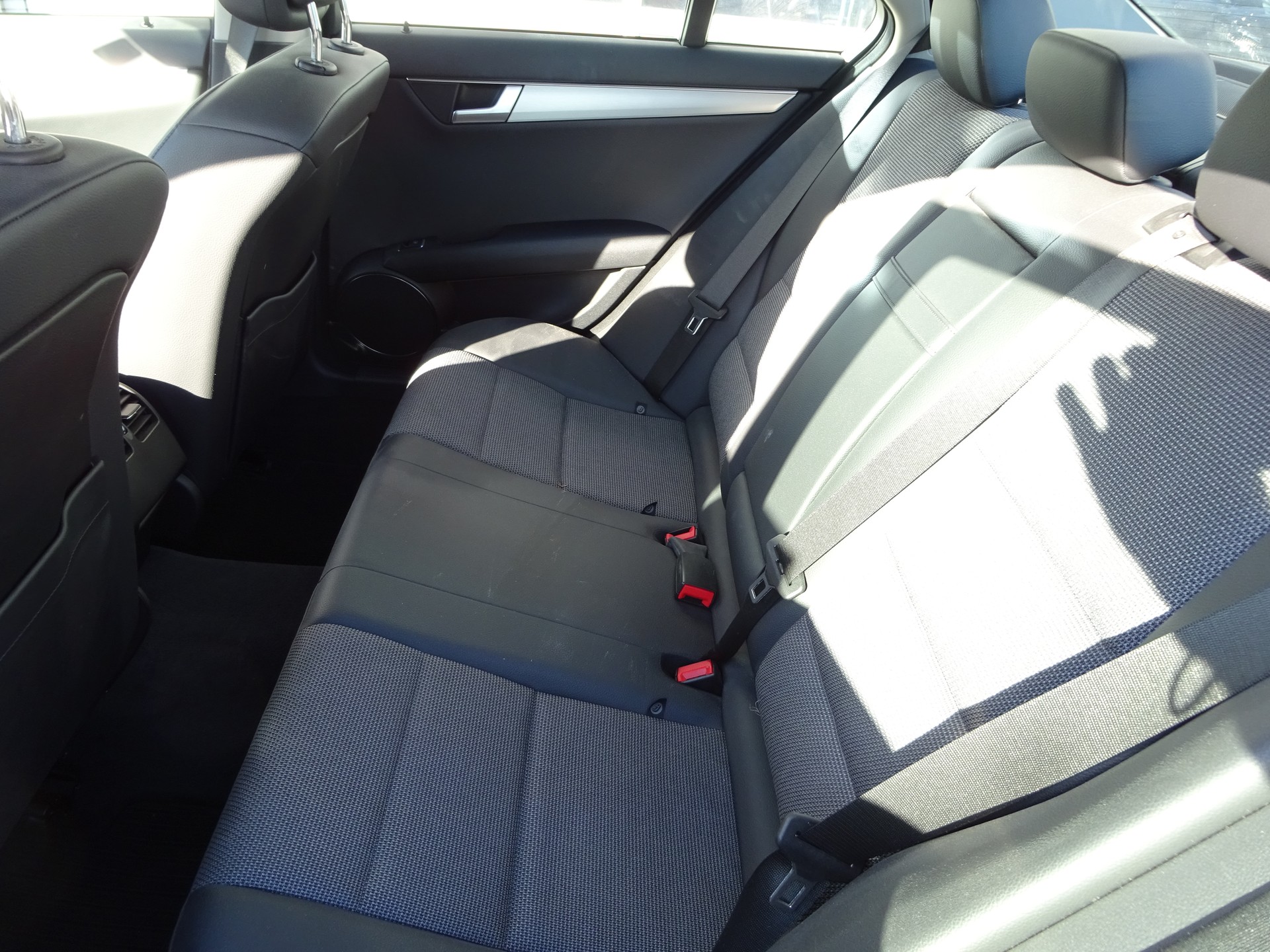 MERCEDES-BENZ C 180 BlueEfficiency Avantgarde 7G-Tronic-image-11