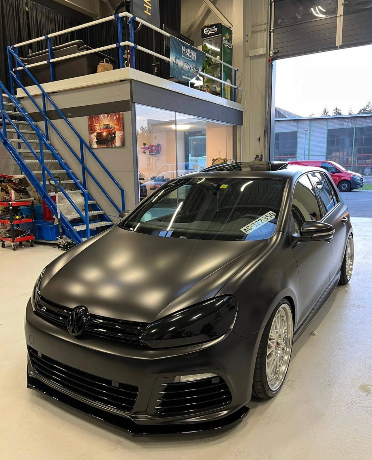 VW 2.0 TSI R DSG 4motion-image-0