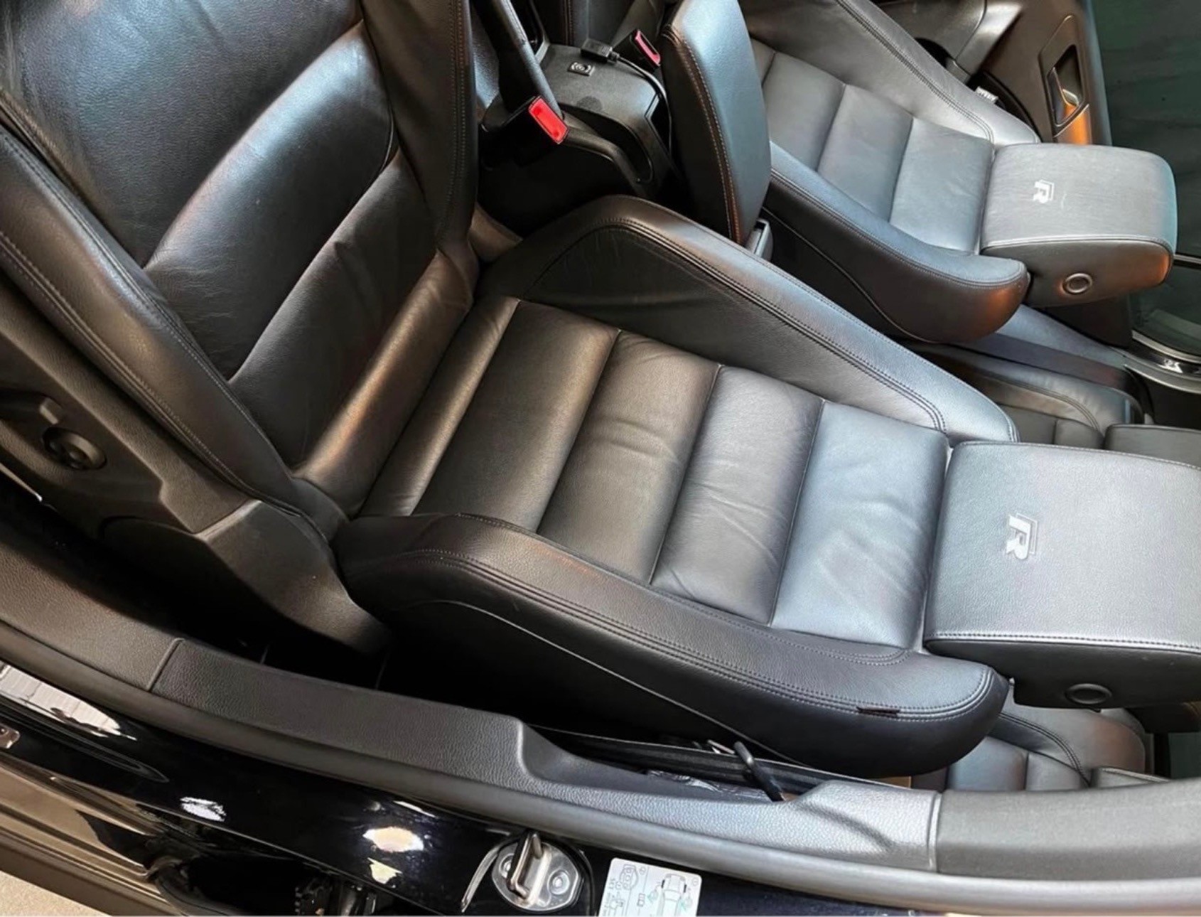 VW 2.0 TSI R DSG 4motion-image-3
