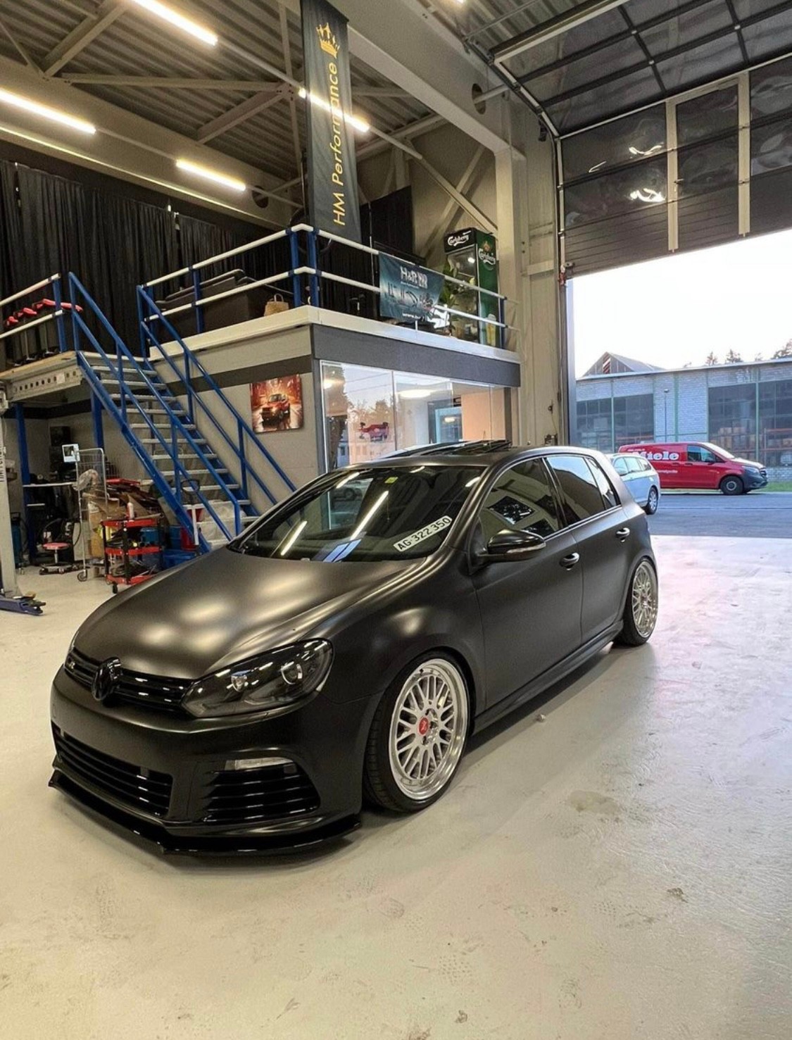VW 2.0 TSI R DSG 4motion-image-5