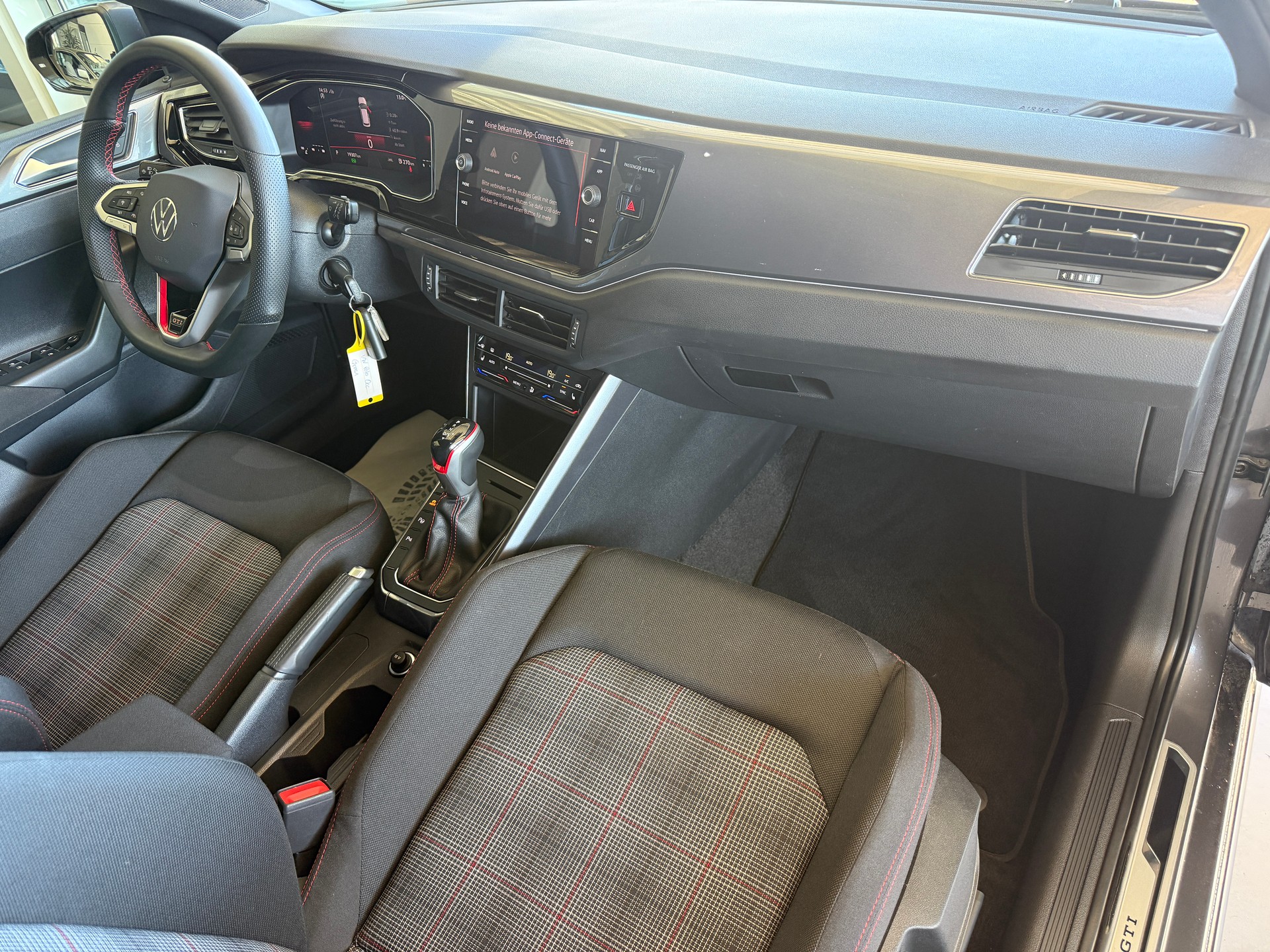 VW Polo 2.0 TSI GTI DSG *** DISTANZREGLER ***-image-17