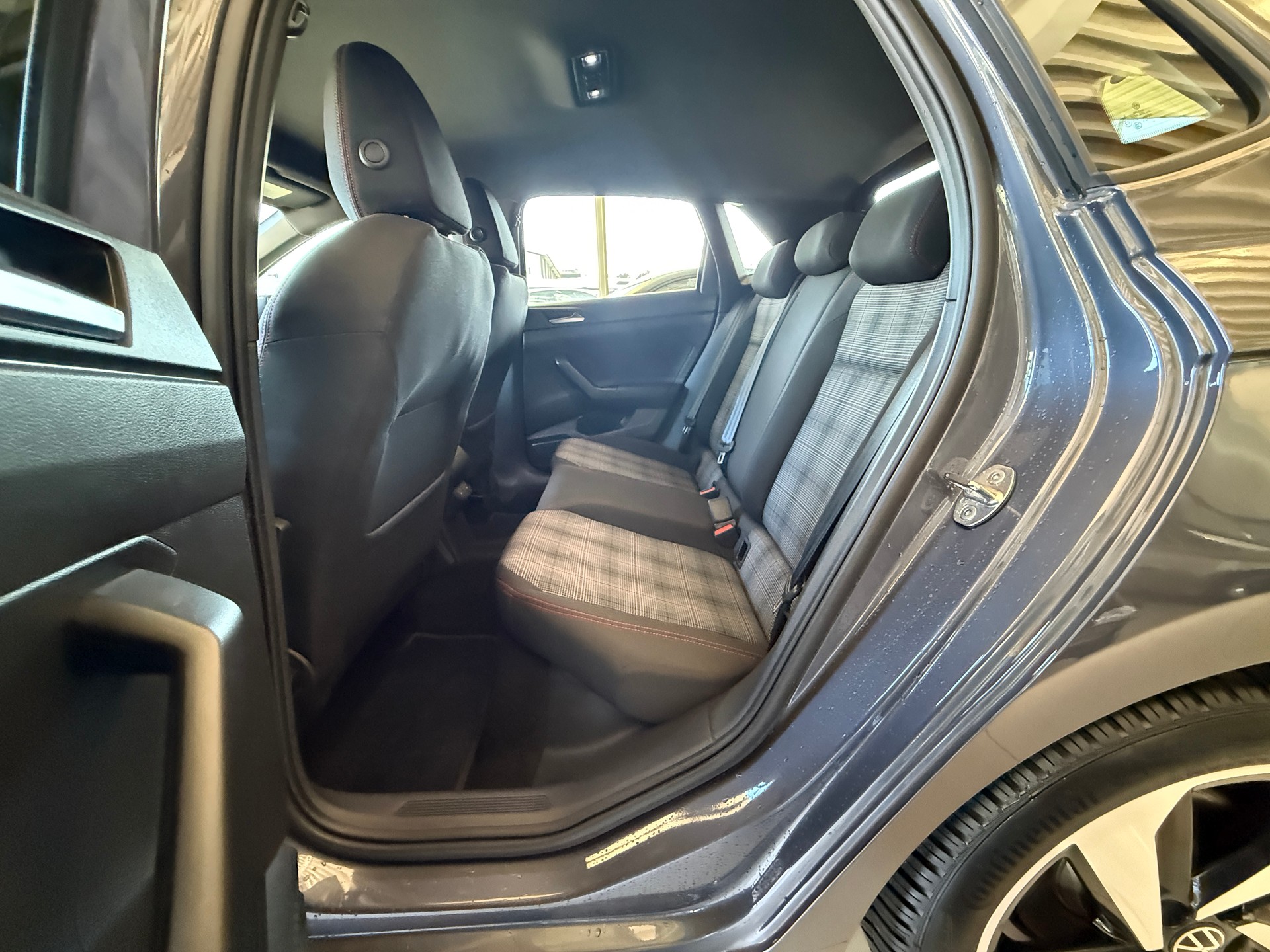 VW Polo 2.0 TSI GTI DSG *** DISTANZREGLER ***-image-22