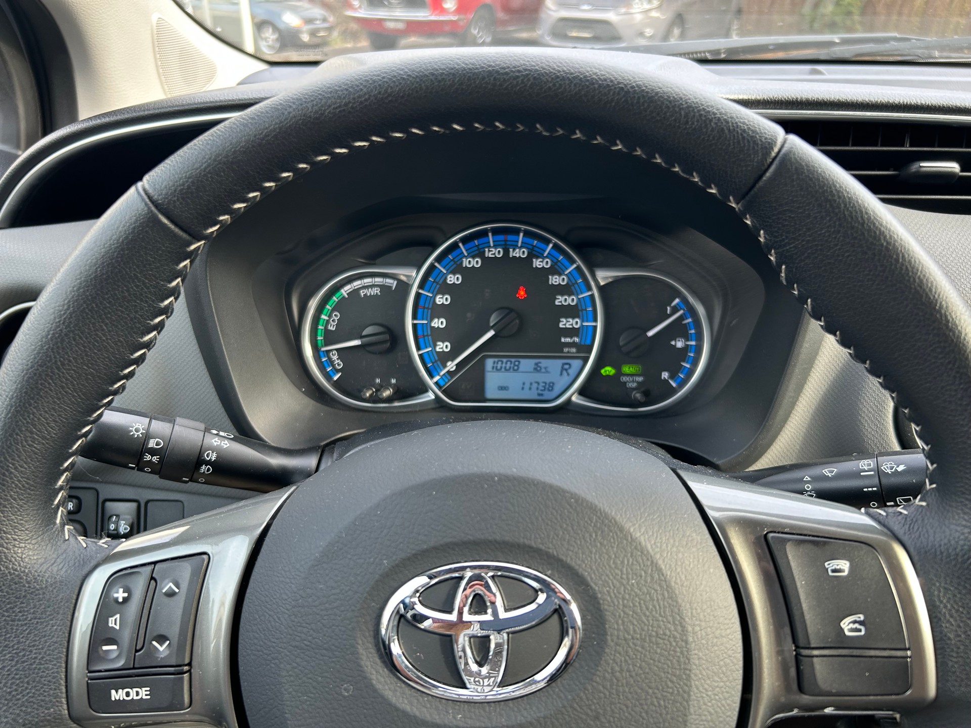 TOYOTA Yaris 1.5 VVT-i Hybrid Swiss Trend e-CVT-image-13