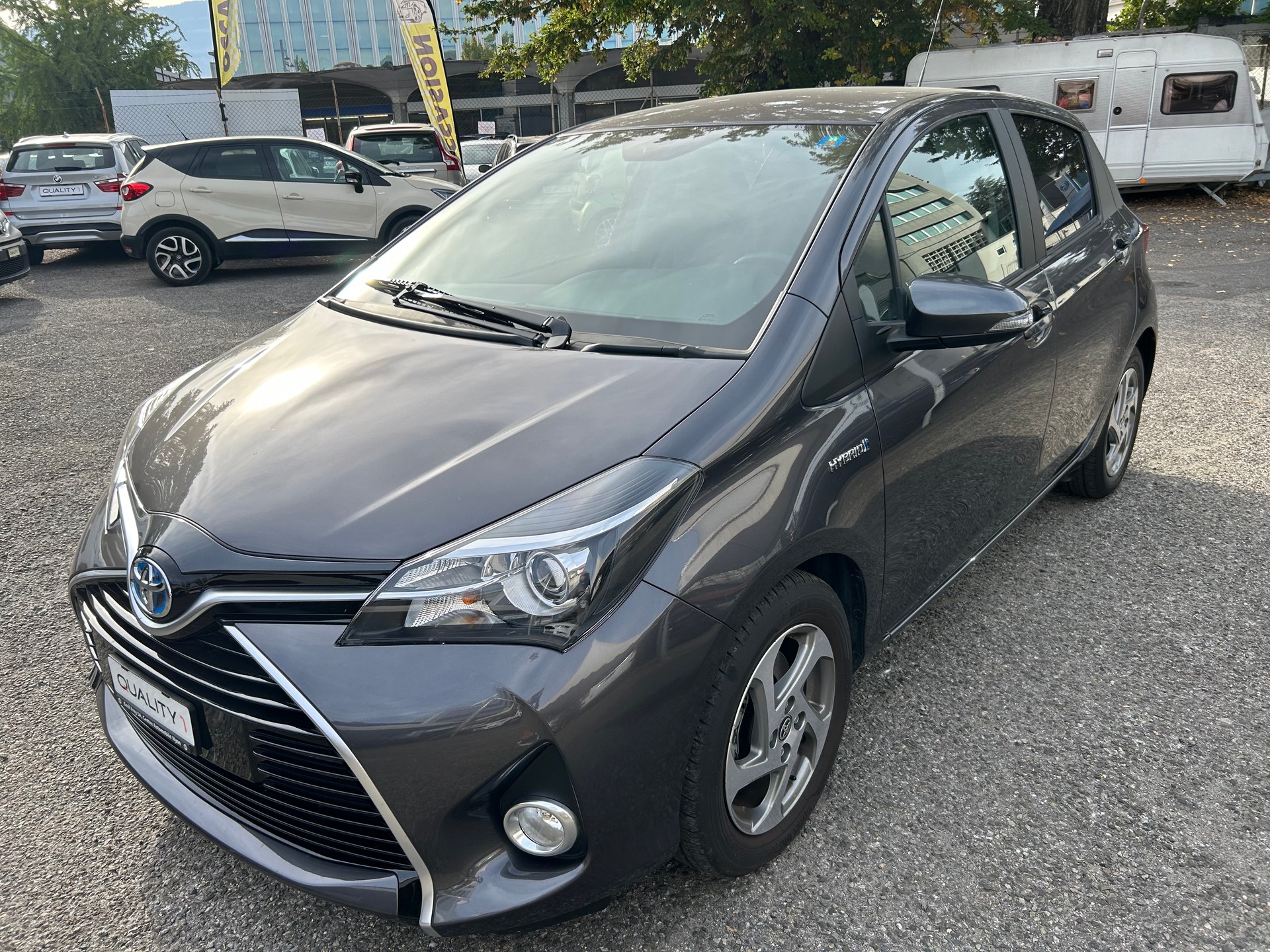 TOYOTA Yaris 1.5 VVT-i Hybrid Swiss Trend e-CVT-image-0