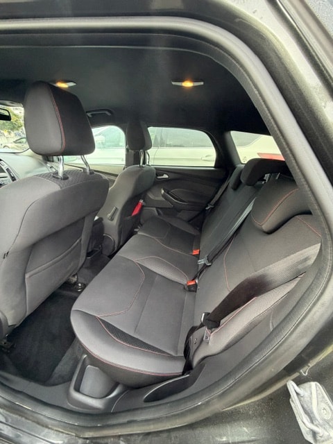 FORD Focus 1.5 SCTi ST Line Automatic-image-6