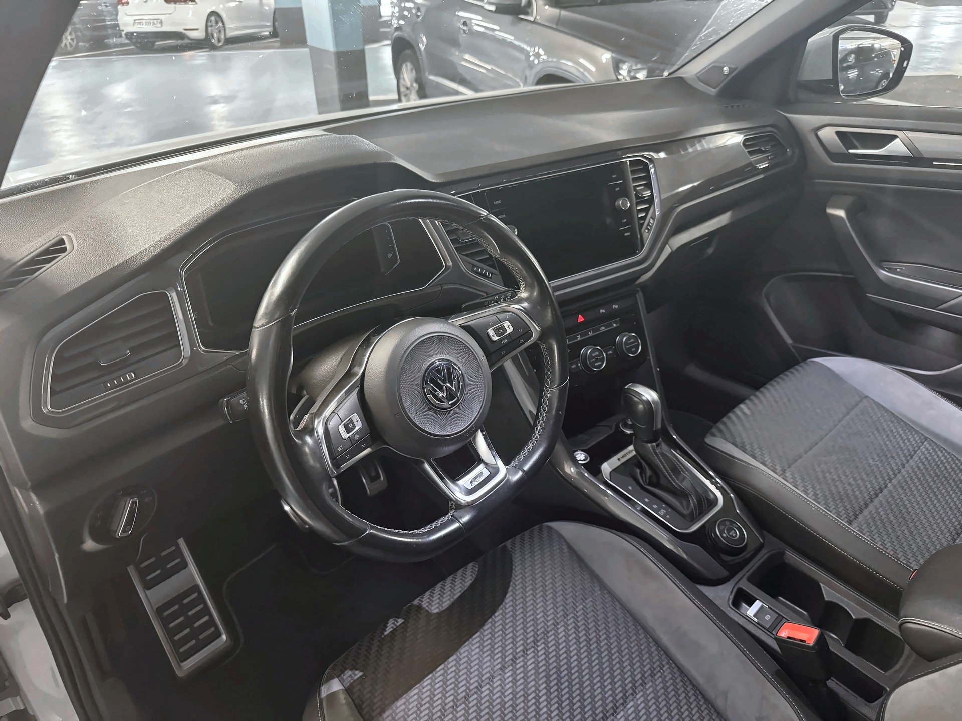 VW 2.0 TSI Sport DSG 4motion-image-3