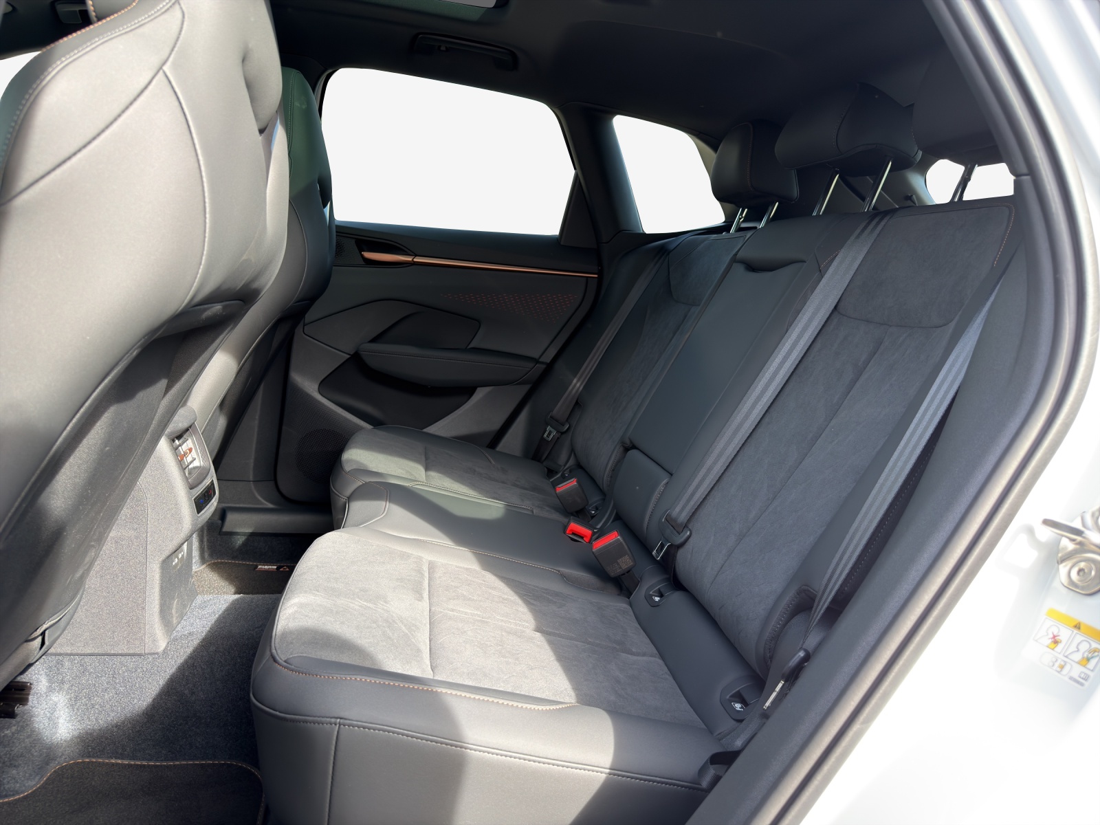 CUPRA Terramar 1.5 eHybrid DSG-image-11