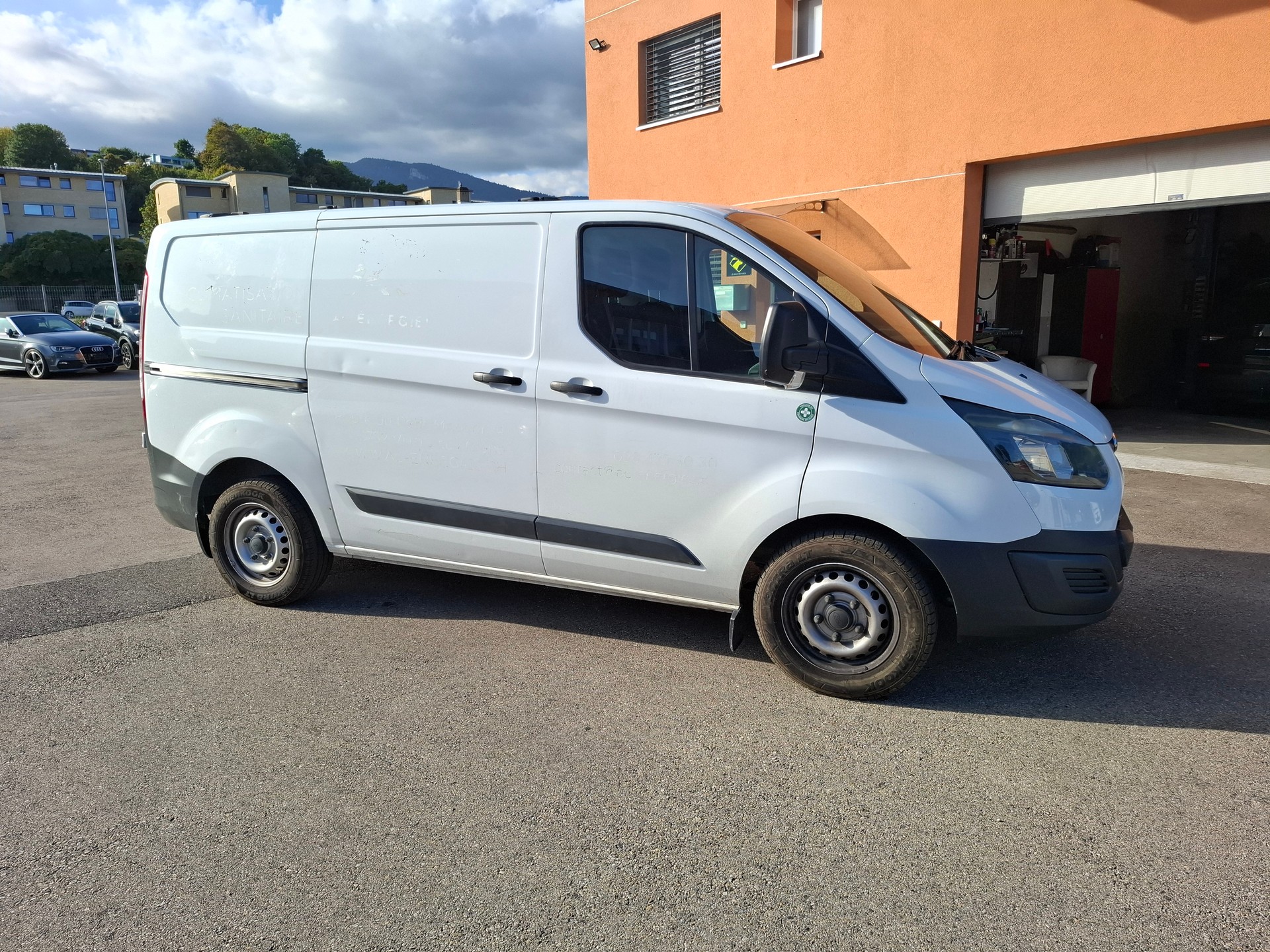 FORD Transit Custom Van 250 L1H1 Ambiente-image-5