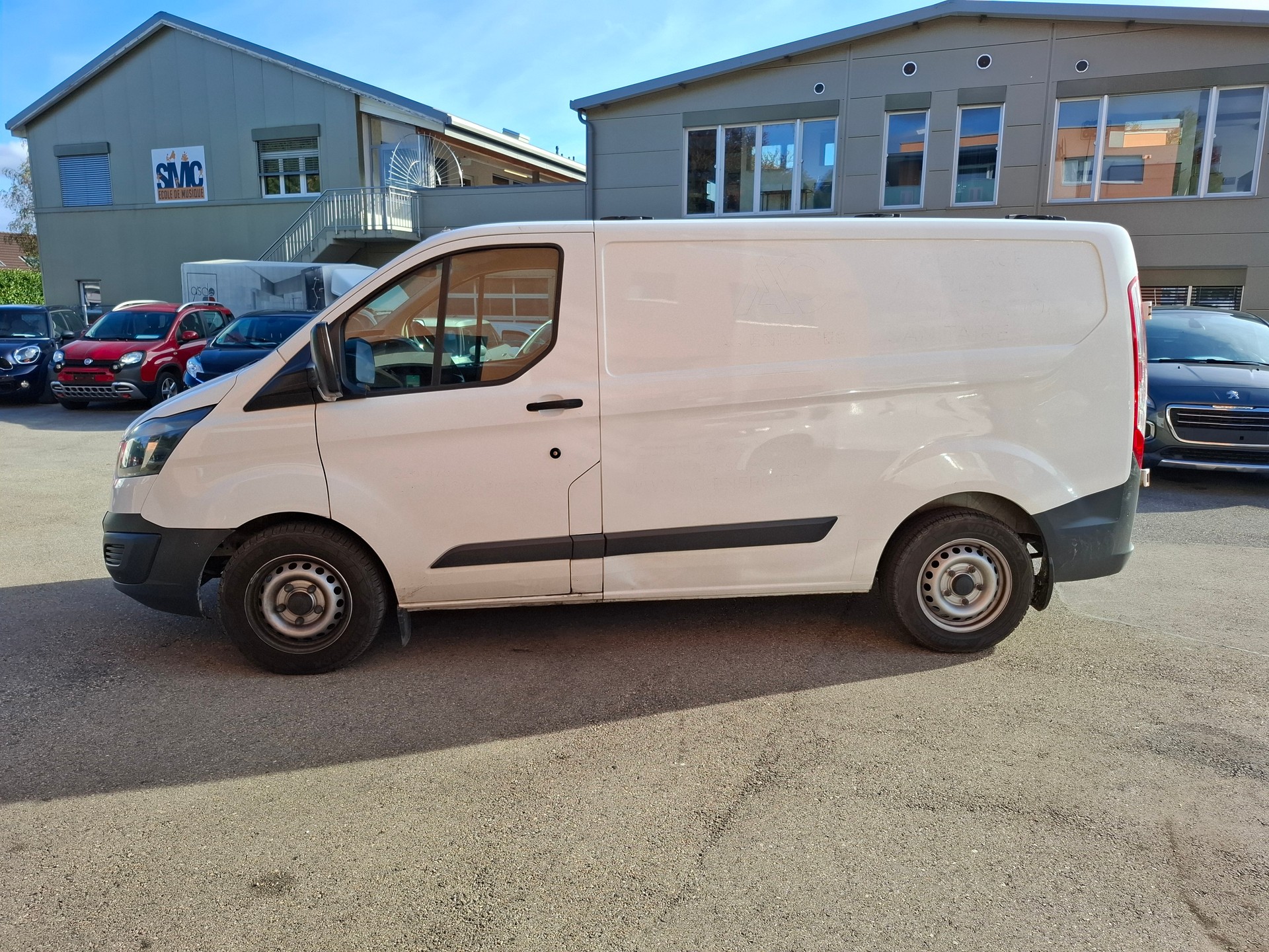 FORD Transit Custom Van 250 L1H1 Ambiente-image-4