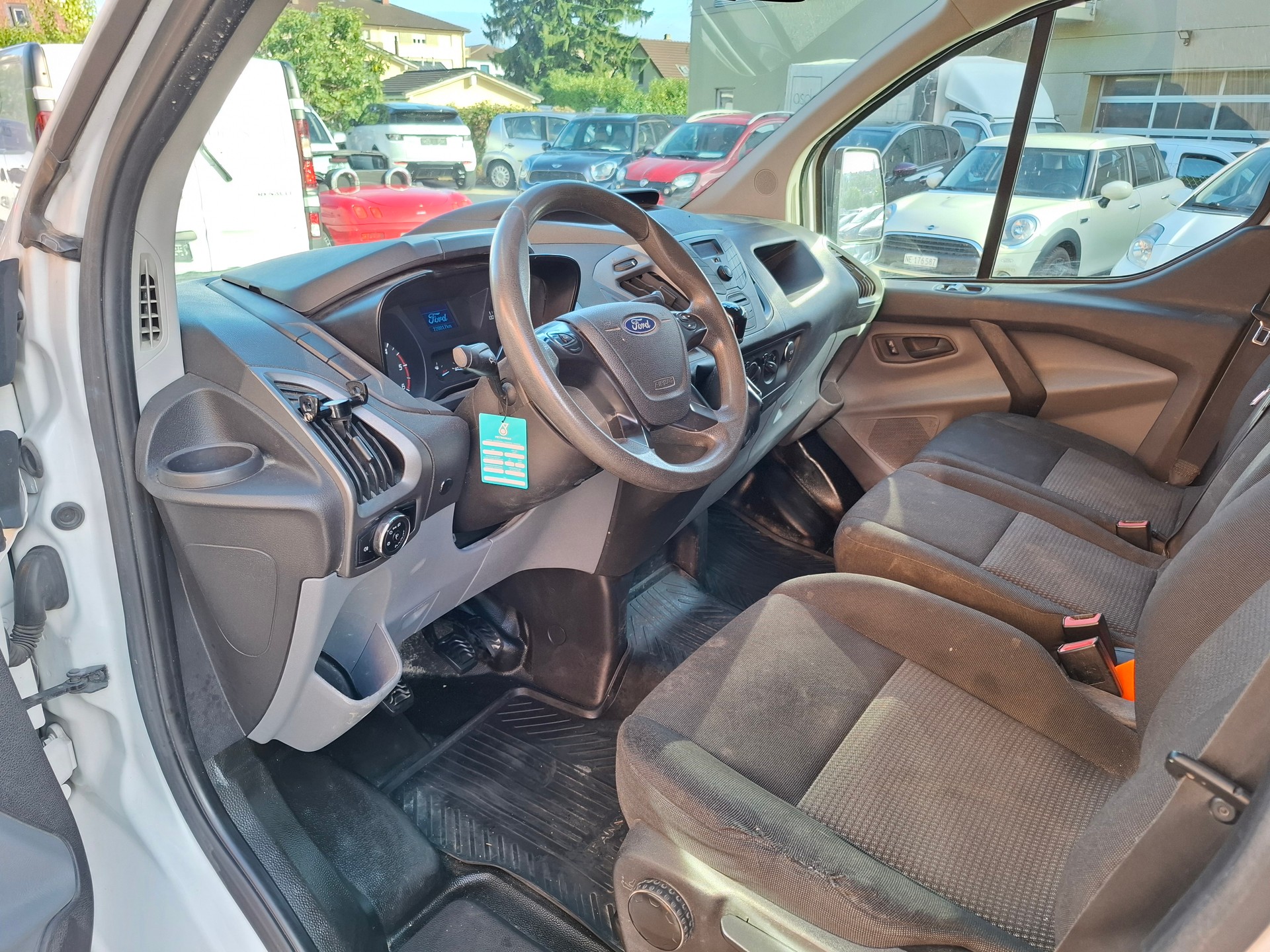FORD Transit Custom Van 250 L1H1 Ambiente-image-6
