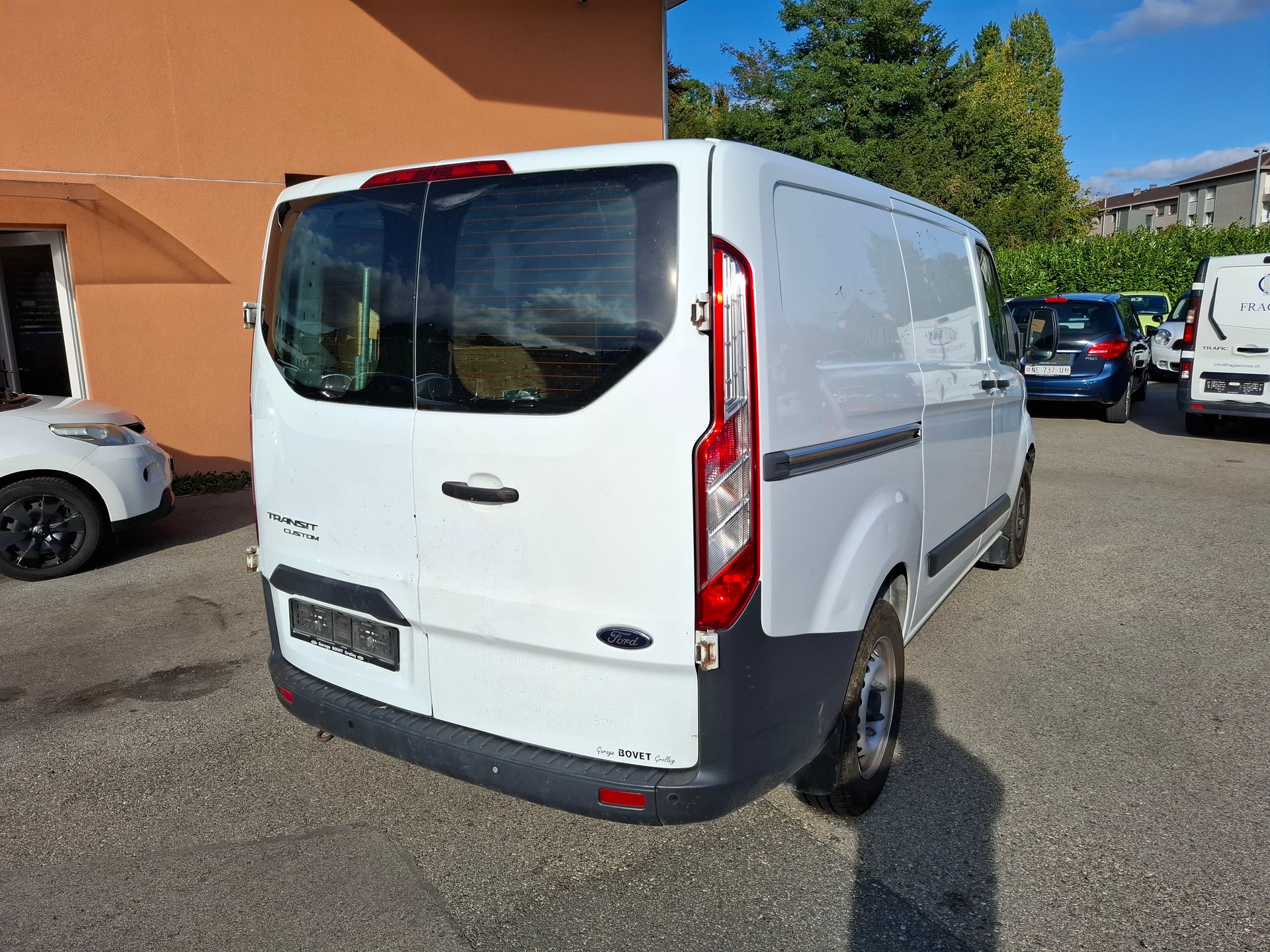 FORD Transit Custom Van 250 L1H1 Ambiente-image-1