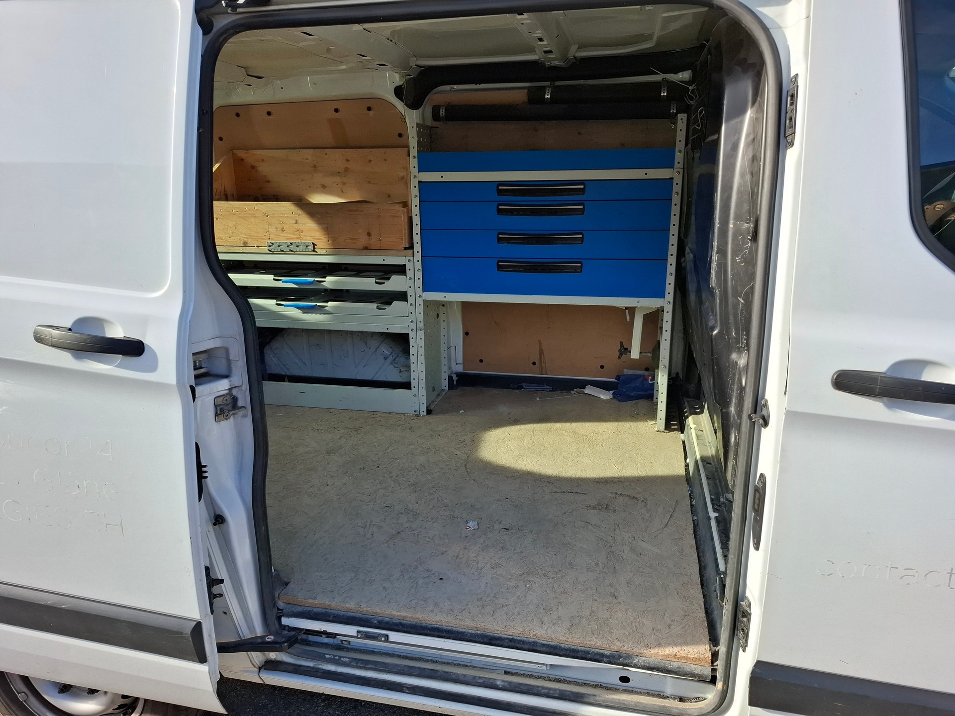 FORD Transit Custom Van 250 L1H1 Ambiente-image-8
