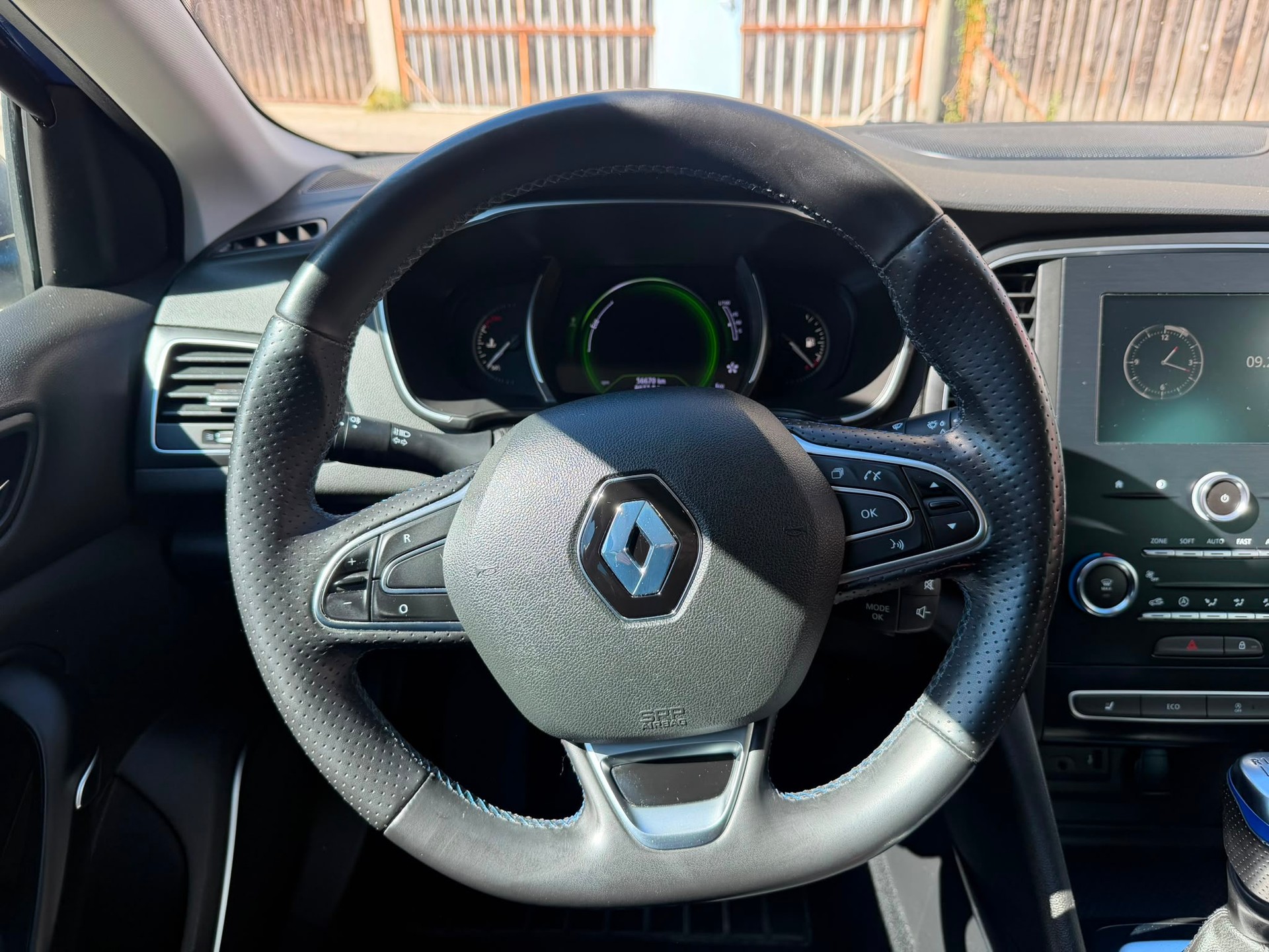RENAULT Mégane 1.2 16V Turbo GT Line-image-12