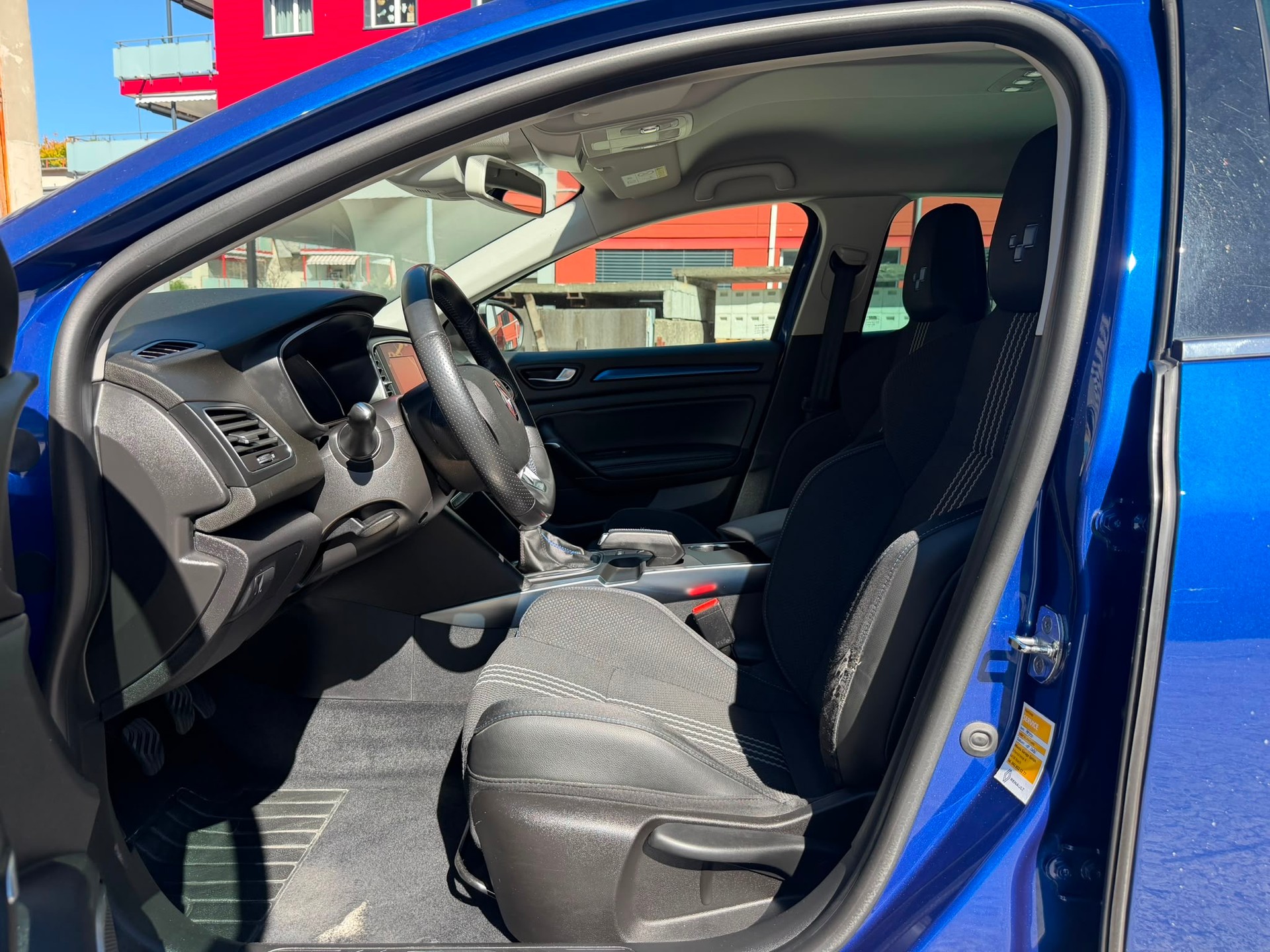 RENAULT Mégane 1.2 16V Turbo GT Line-image-6