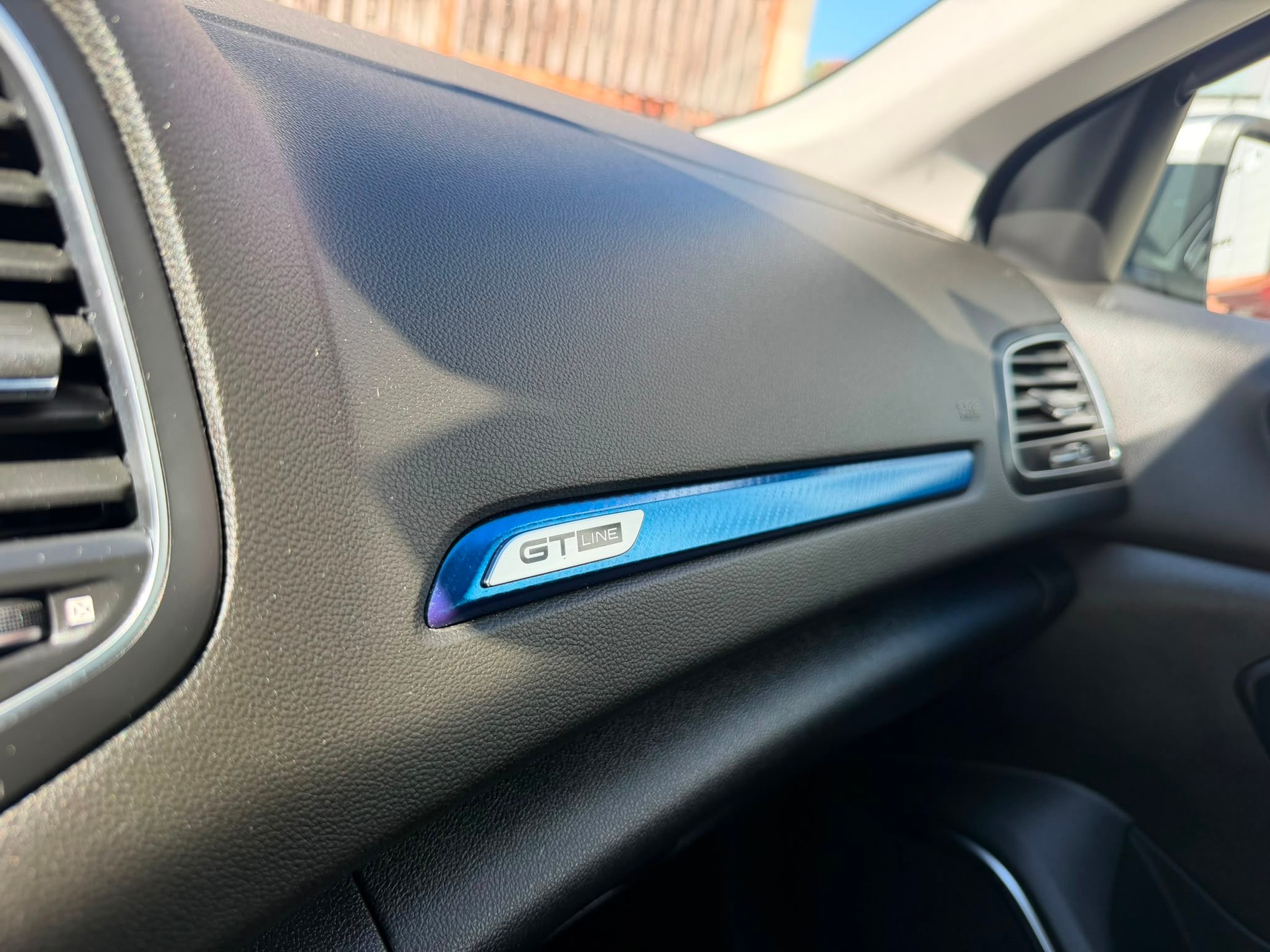 RENAULT Mégane 1.2 16V Turbo GT Line-image-14