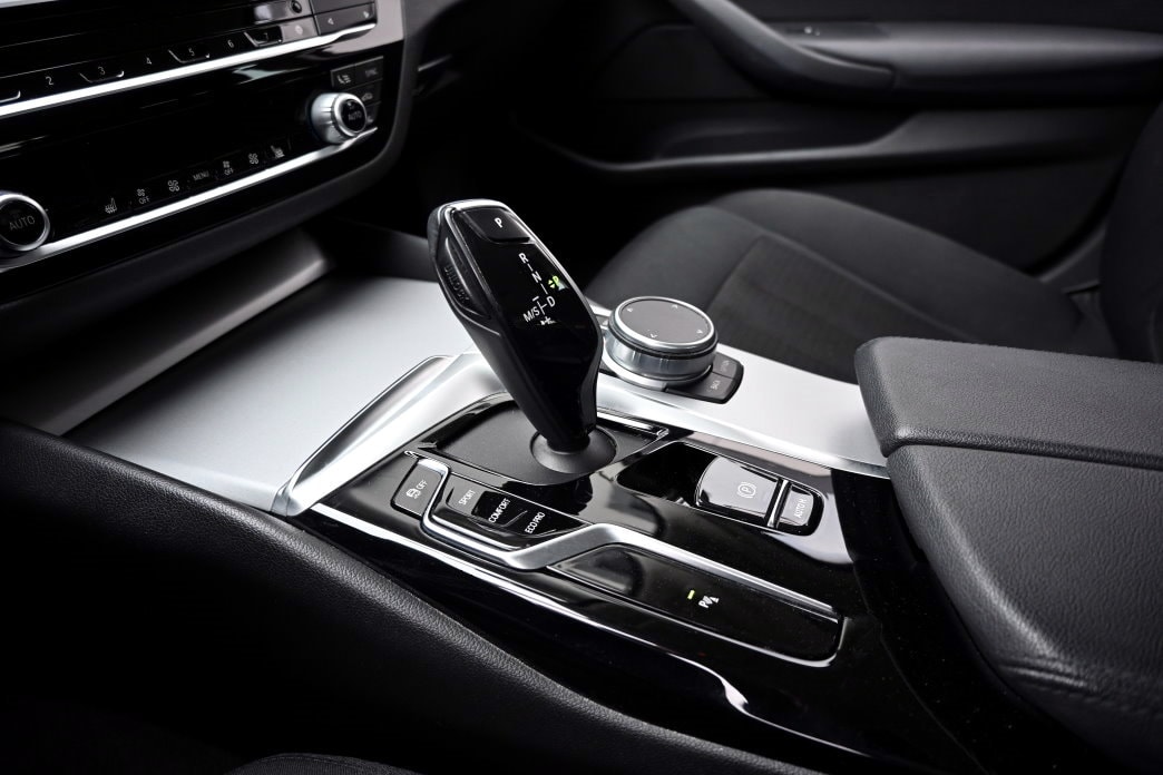 BMW 520d 48V Touring Steptronic-image-9