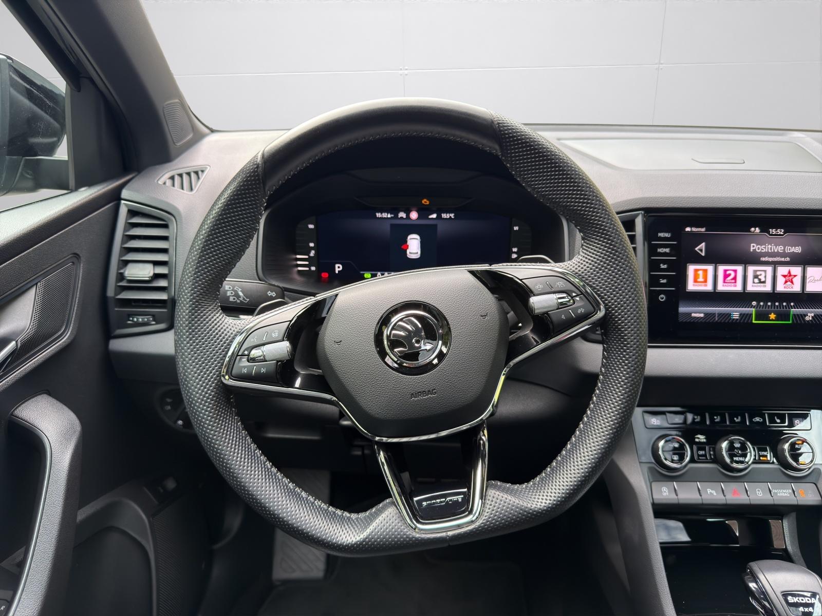 SKODA Karoq 2.0 TSI SportLine 4x4 DSG-image-9