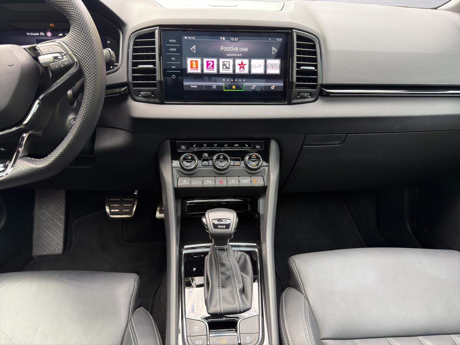 SKODA Karoq 2.0 TSI SportLine 4x4 DSG-image-10