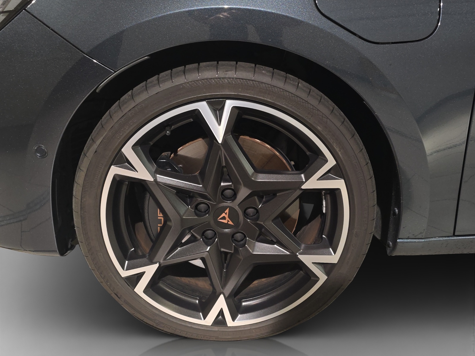 CUPRA LEON ST 1.5 e-HYBRID pHEV Black SymphonyDSG-image-16