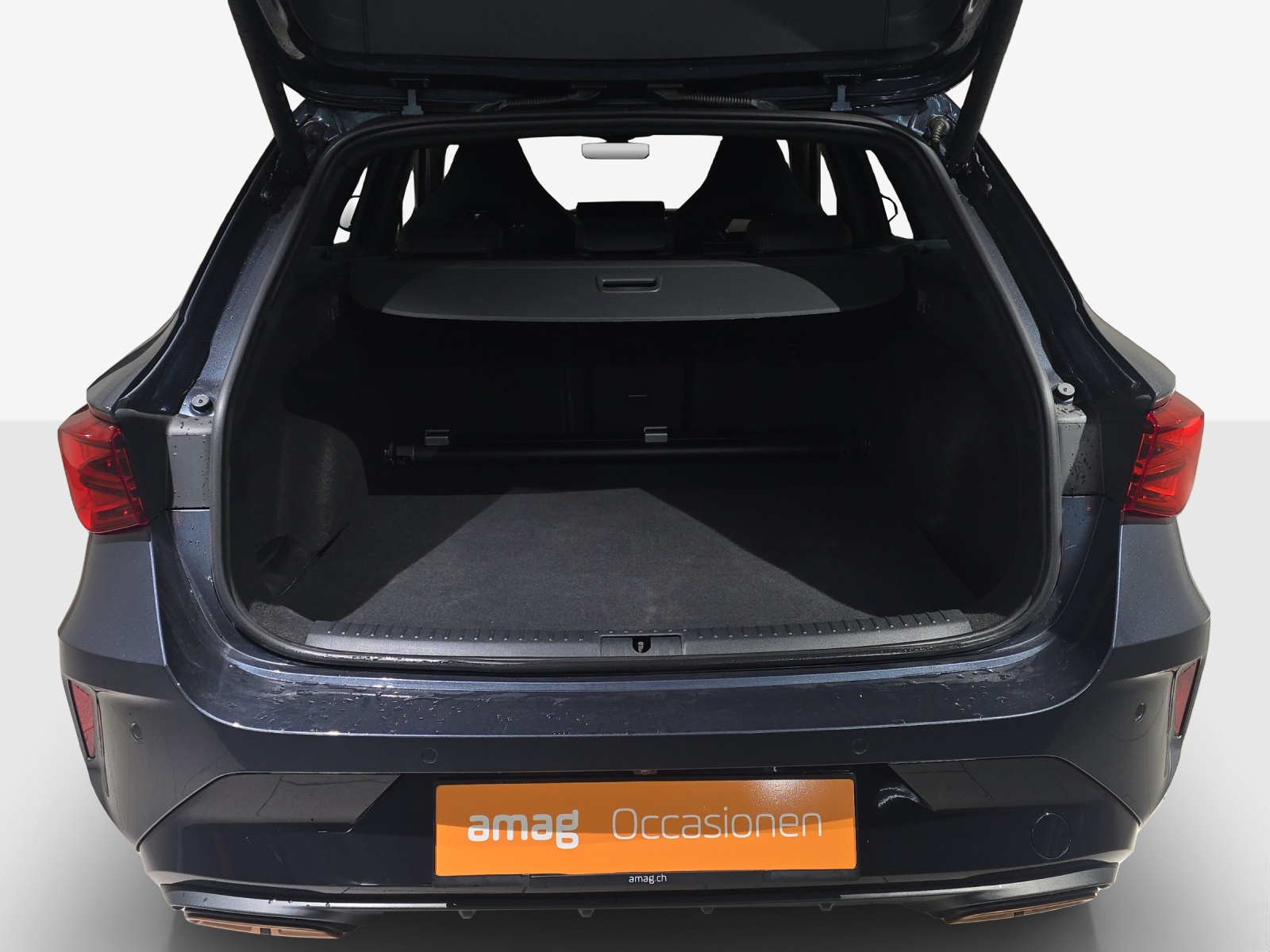 CUPRA LEON ST 1.5 e-HYBRID pHEV Black SymphonyDSG-image-13