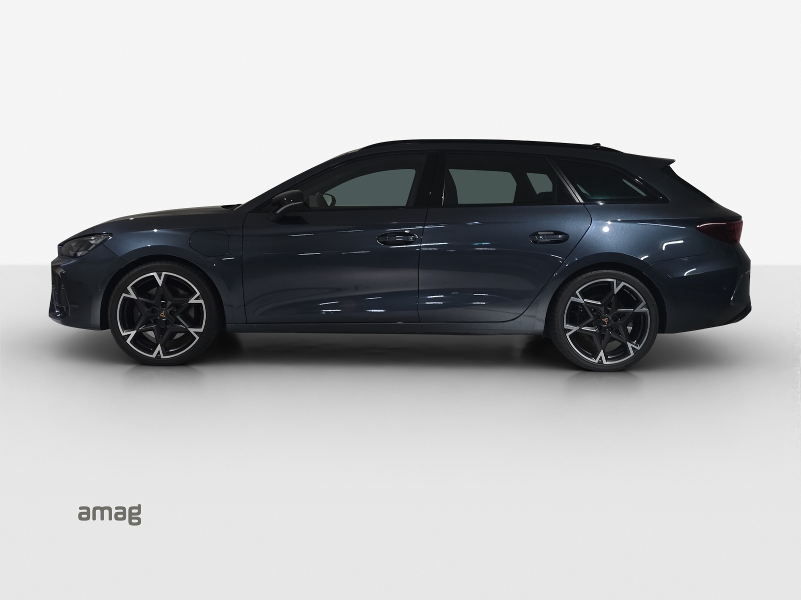 CUPRA LEON ST 1.5 e-HYBRID pHEV Black SymphonyDSG-image-1