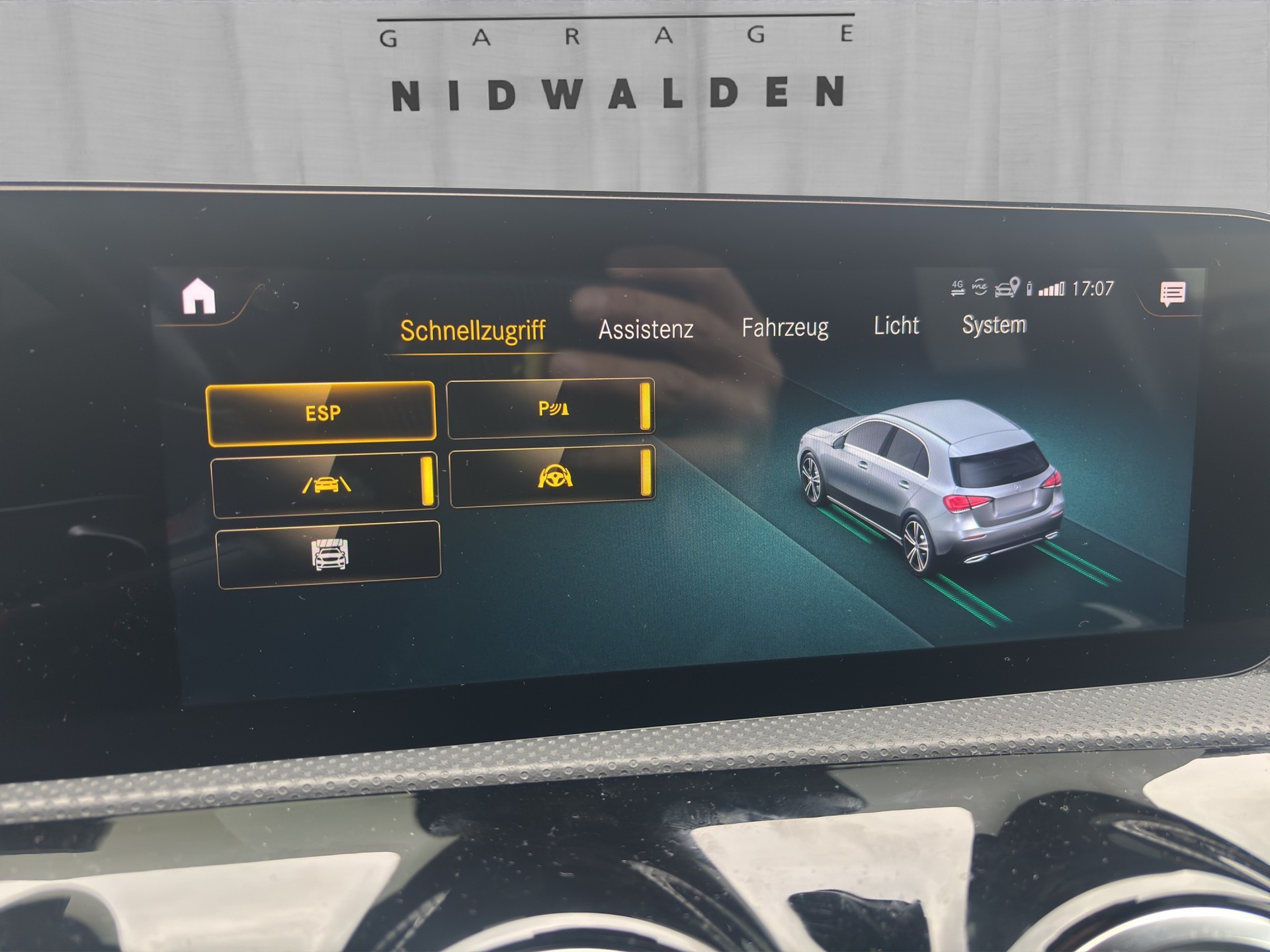 MERCEDES-BENZ A 180 Night Star AMG Line 7G-DCT-image-14