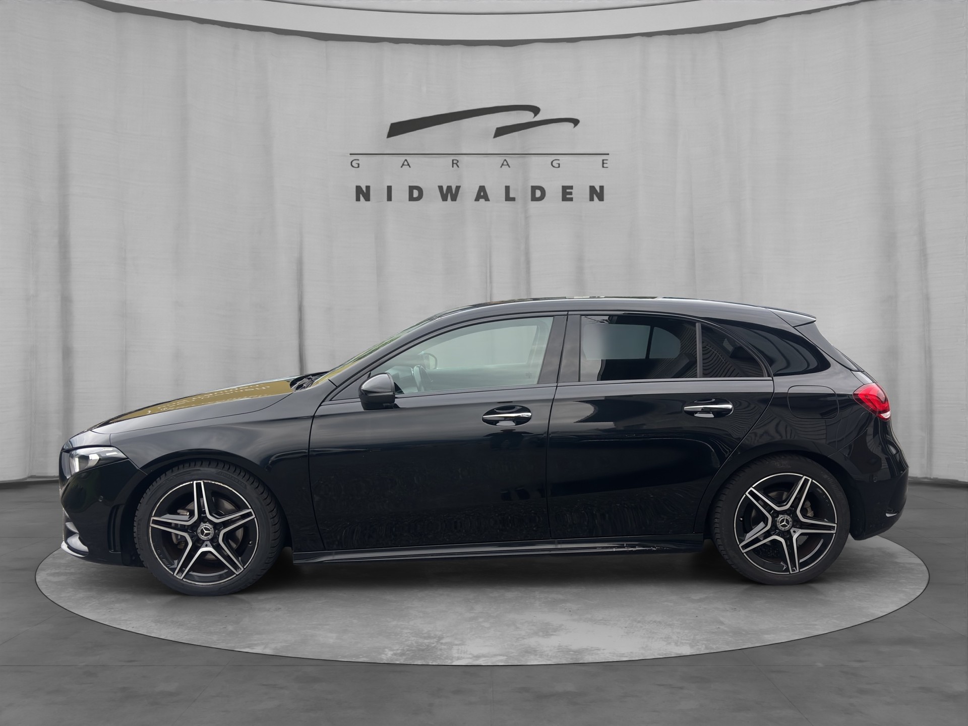 MERCEDES-BENZ A 180 Night Star AMG Line 7G-DCT-image-2