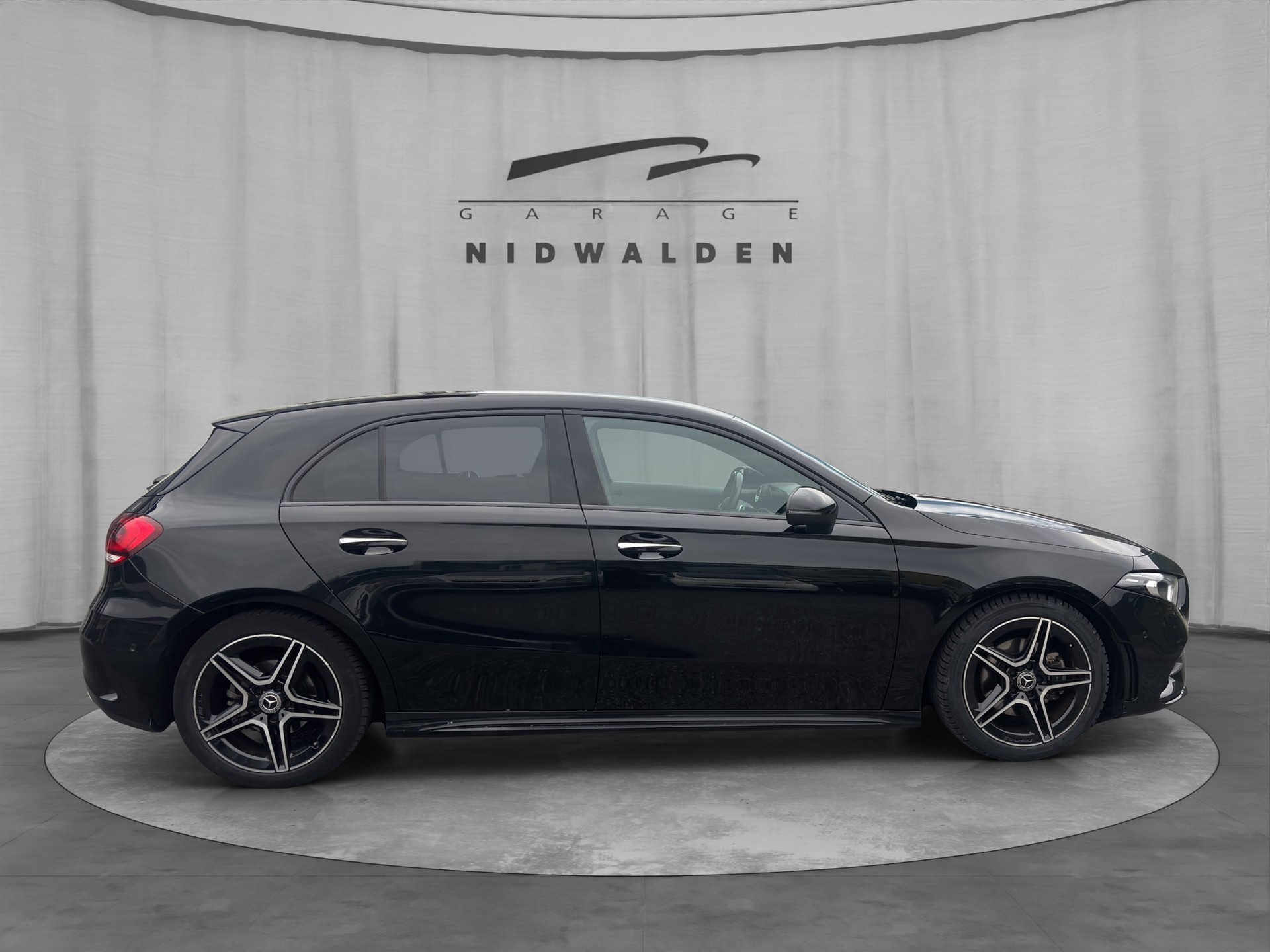 MERCEDES-BENZ A 180 Night Star AMG Line 7G-DCT-image-6