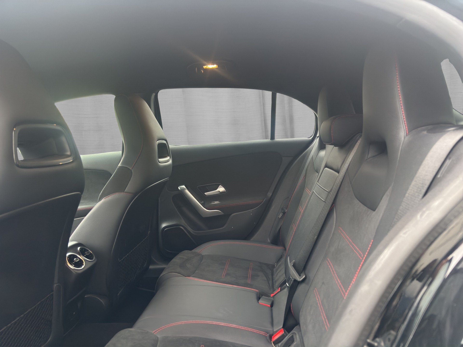 MERCEDES-BENZ A 180 Night Star AMG Line 7G-DCT-image-10