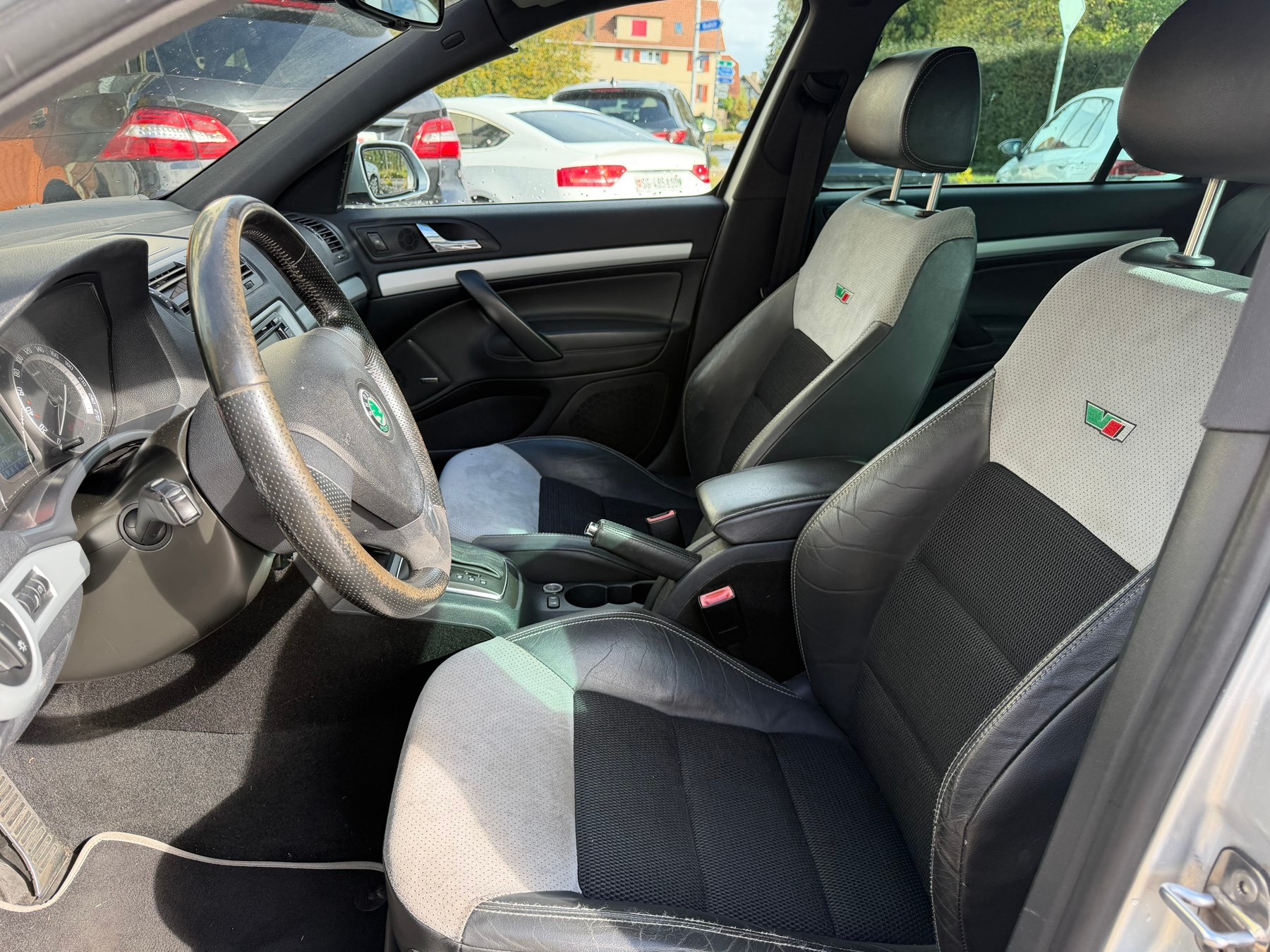 SKODA Octavia 2.0 TDI RS DSG-image-7