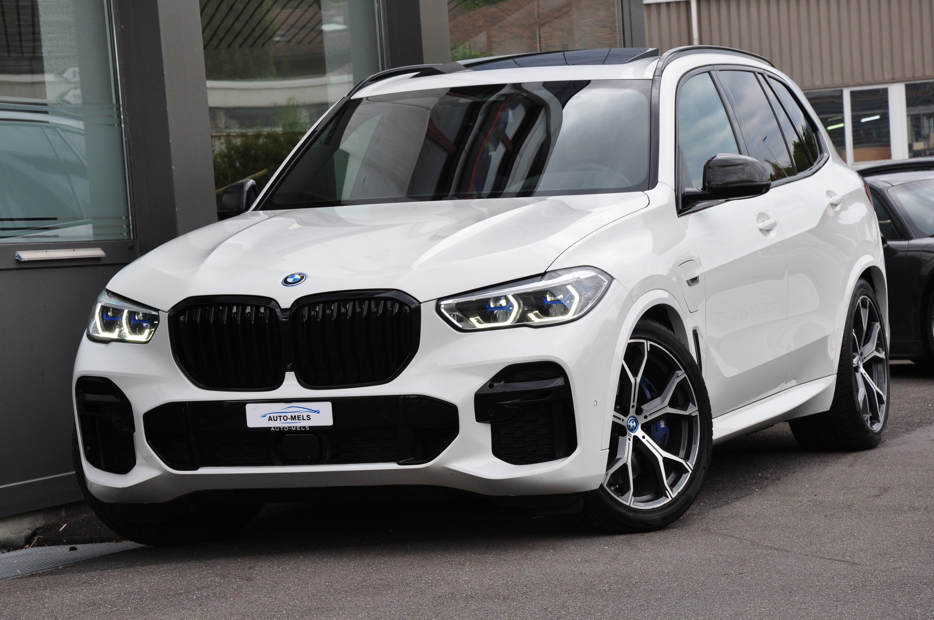 BMW X5 xDrive45e M Sport Steptronic-image-1