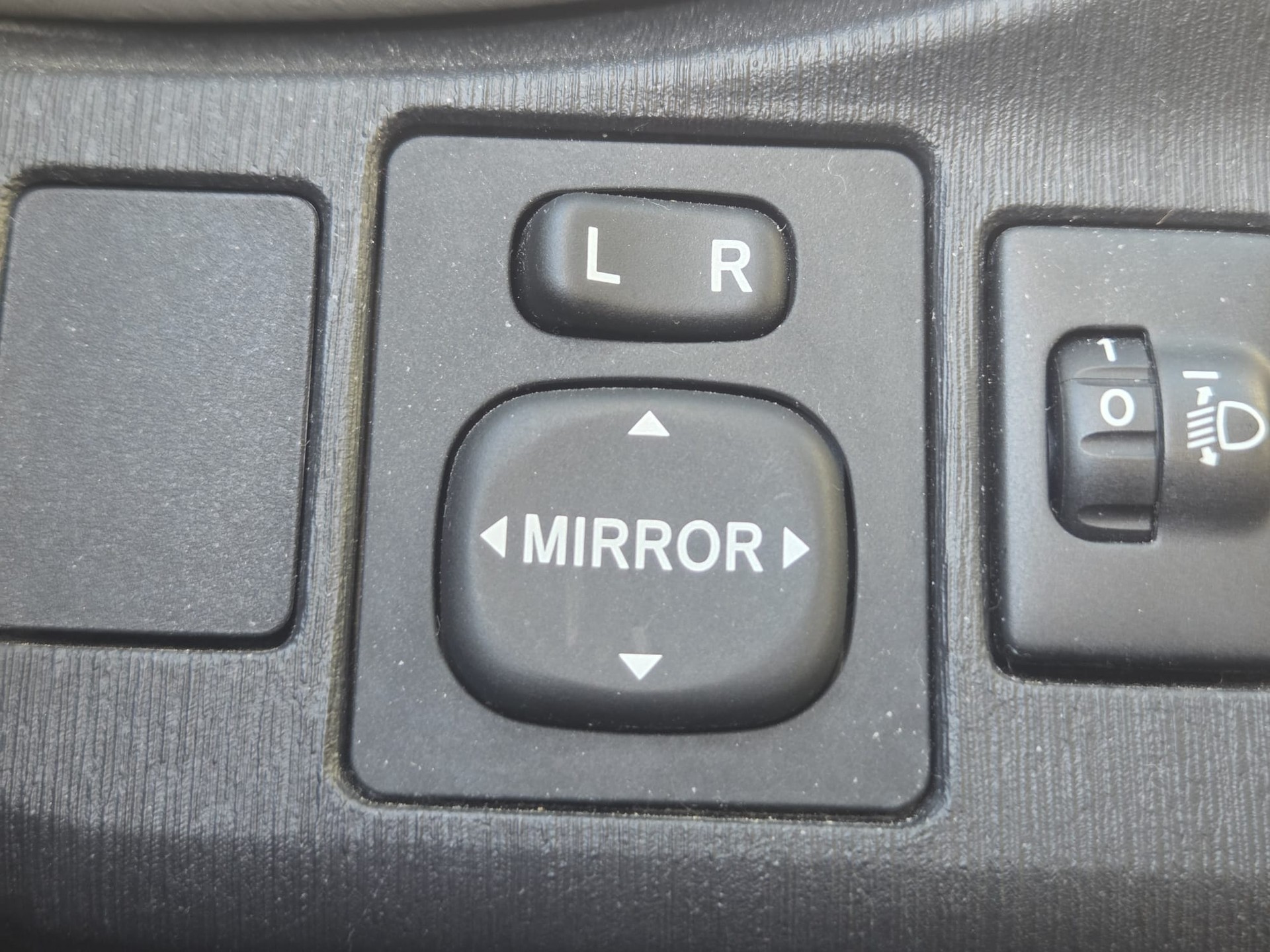 TOYOTA Yaris 1.33 Style Multidrive ** Frish MFK ** Expertise du jour **-image-11