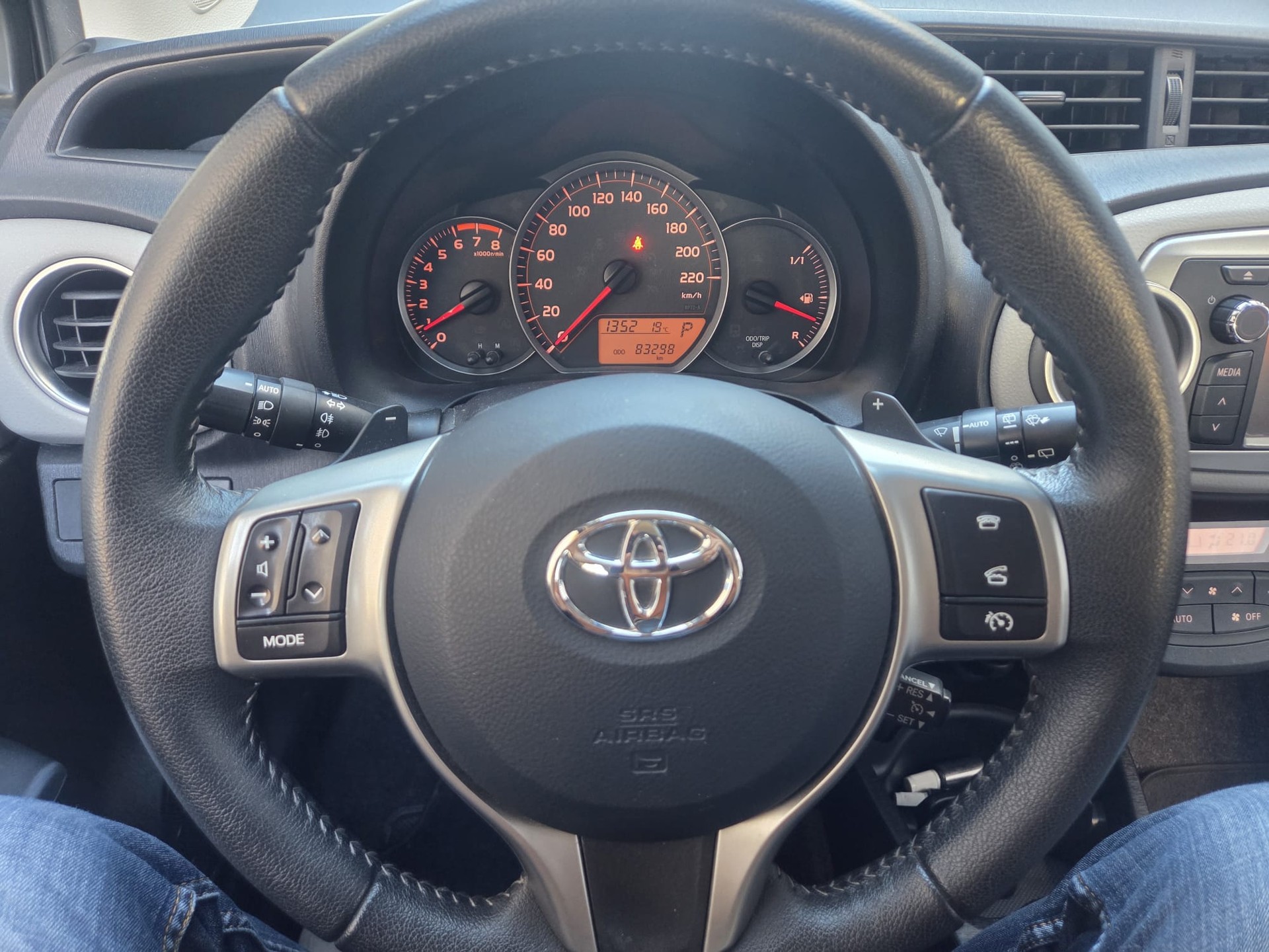 TOYOTA Yaris 1.33 Style Multidrive ** Frish MFK ** Expertise du jour **-image-5