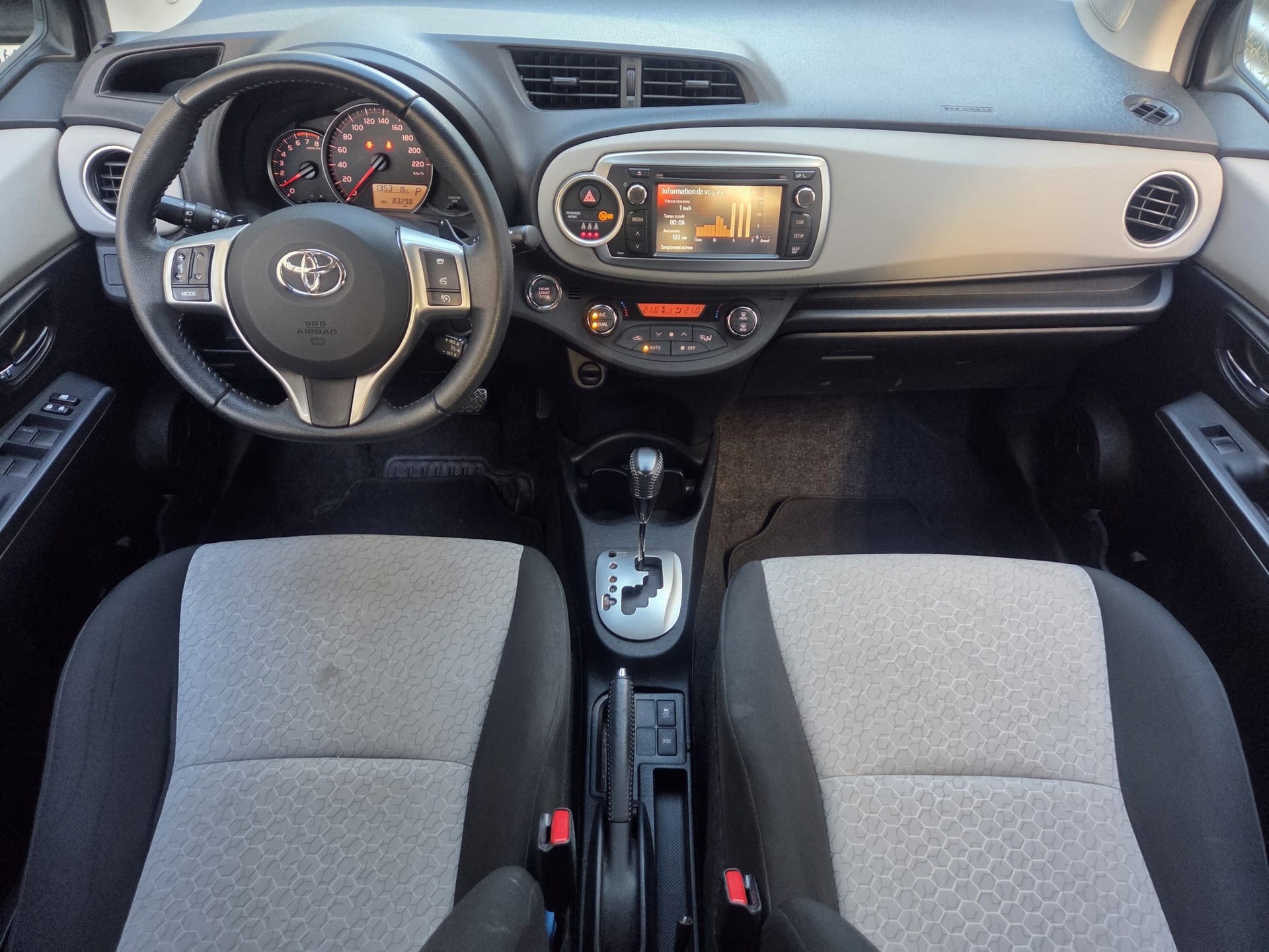 TOYOTA Yaris 1.33 Style Multidrive ** Frish MFK ** Expertise du jour **-image-4