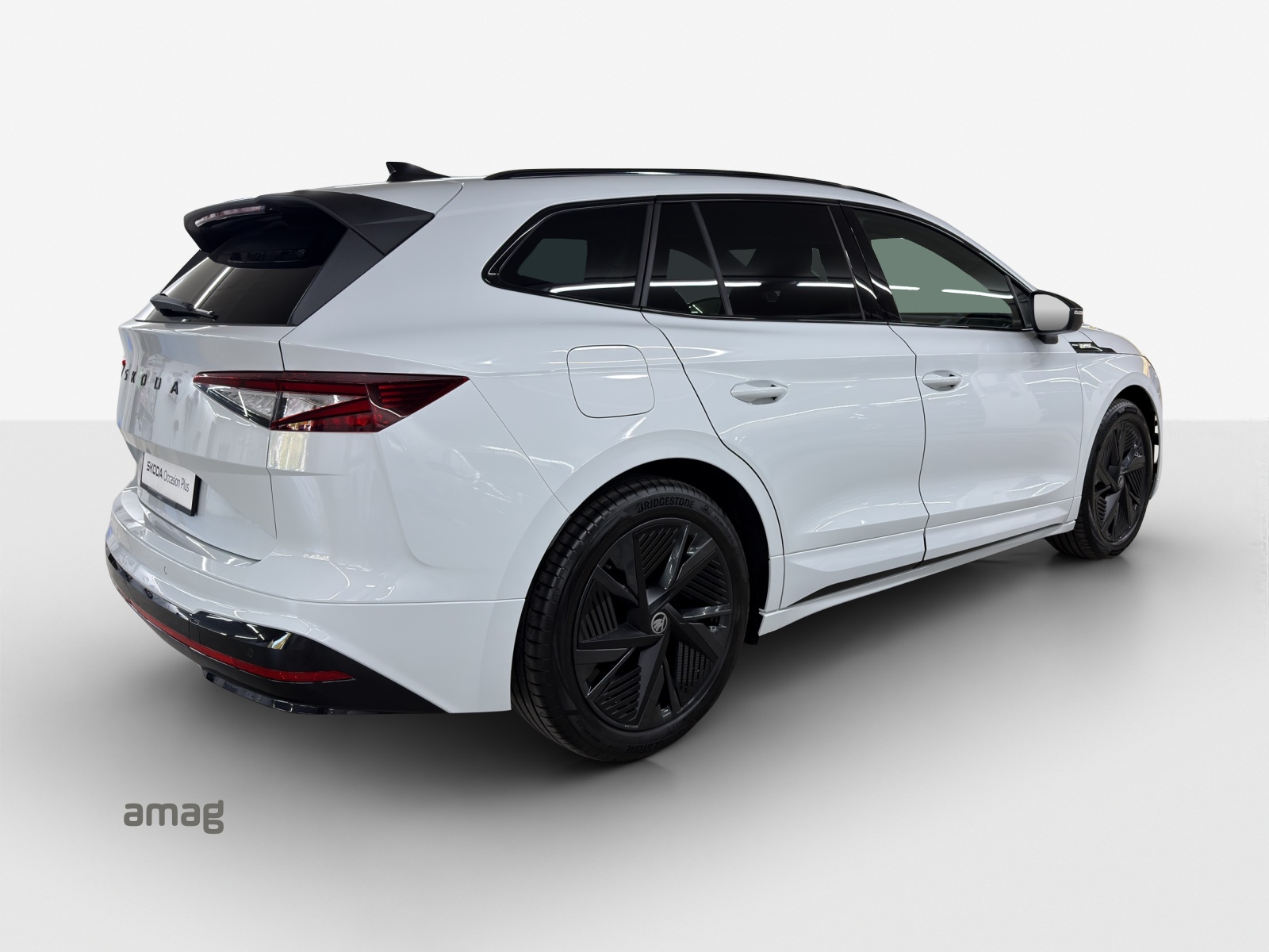 SKODA Enyaq 4x4 RS-image-4