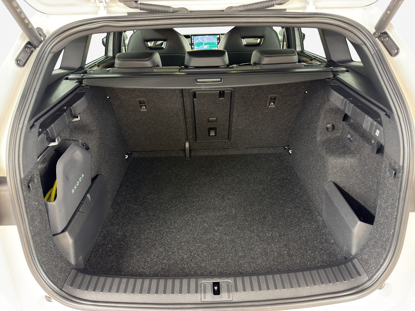 SKODA Enyaq 4x4 RS-image-12