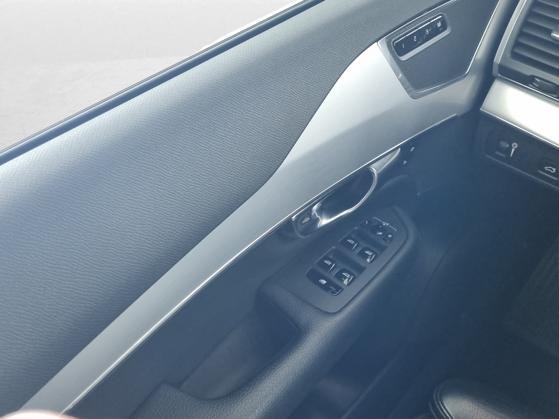 VOLVO XC90 2.0 D5 Momentum 7P. AWD-image-11