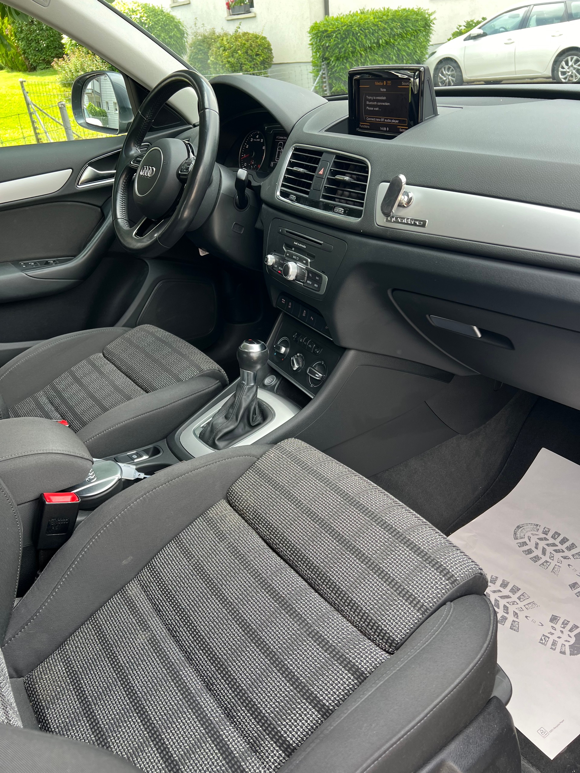 AUDI Q3 2.0 TFSI sport quattro S-tronic-image-8