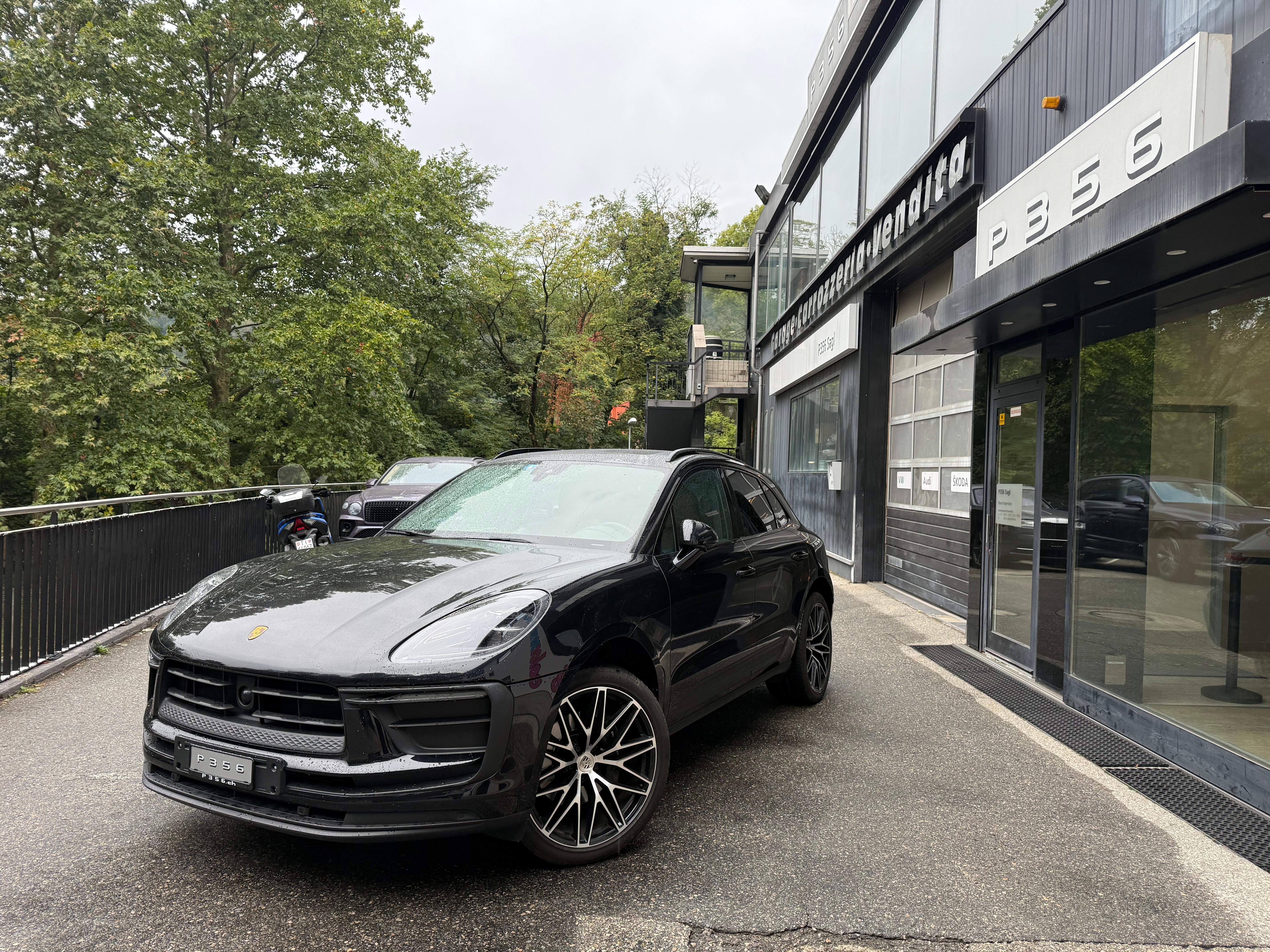 Car photo