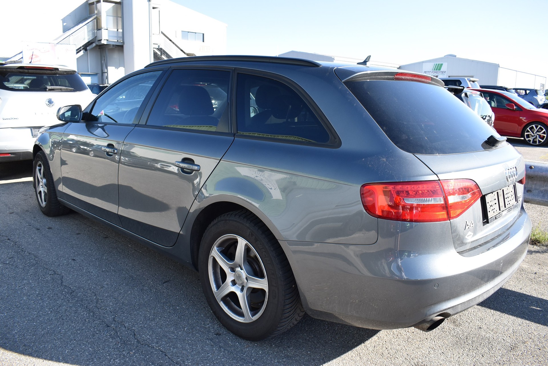 AUDI A4 Avant 2.0 TFSI quattro-image-3