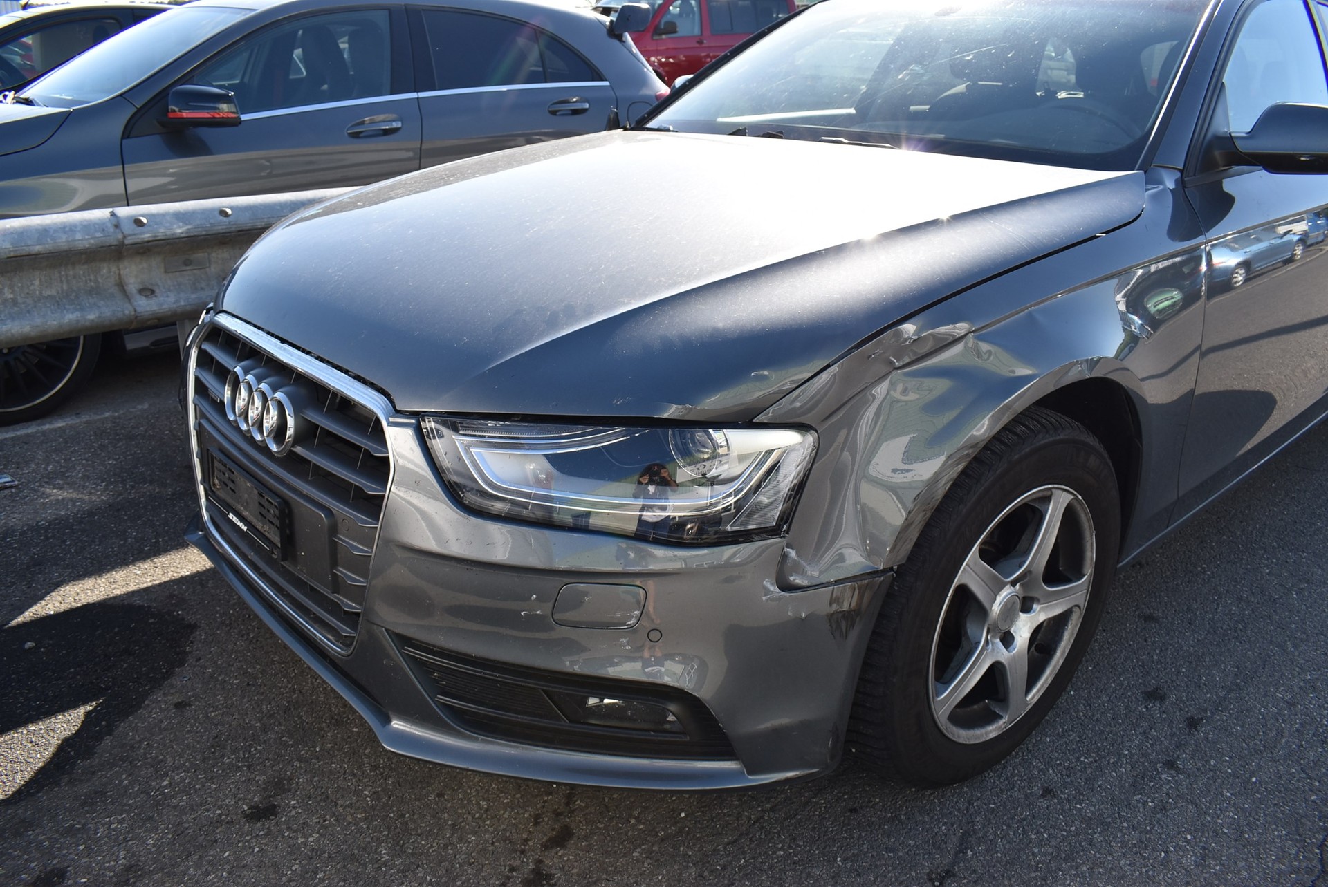 AUDI A4 Avant 2.0 TFSI quattro-image-2