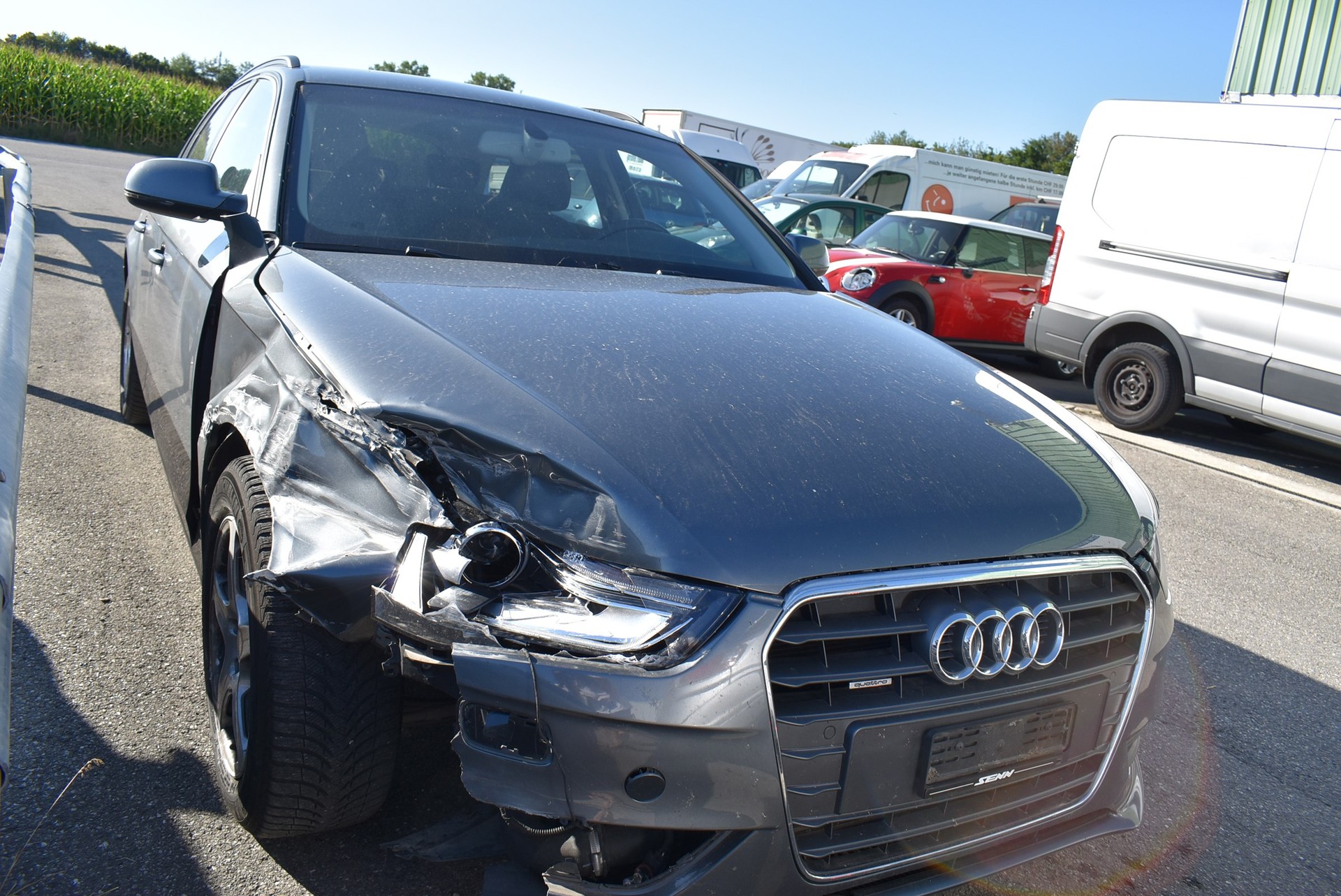 AUDI A4 Avant 2.0 TFSI quattro-image-1